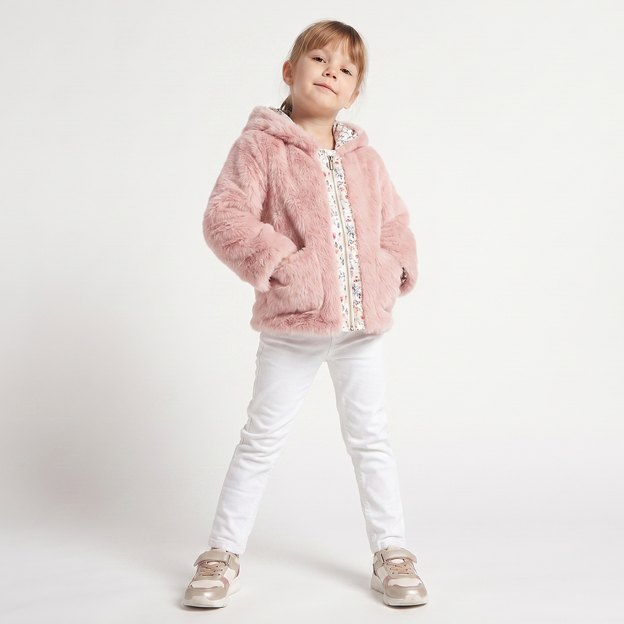 جاكيت من الفرو الصناعي بقبعة وسحاب إغلاق من إليجو-baby-girls-clothing-jacketsandcoats-image-2