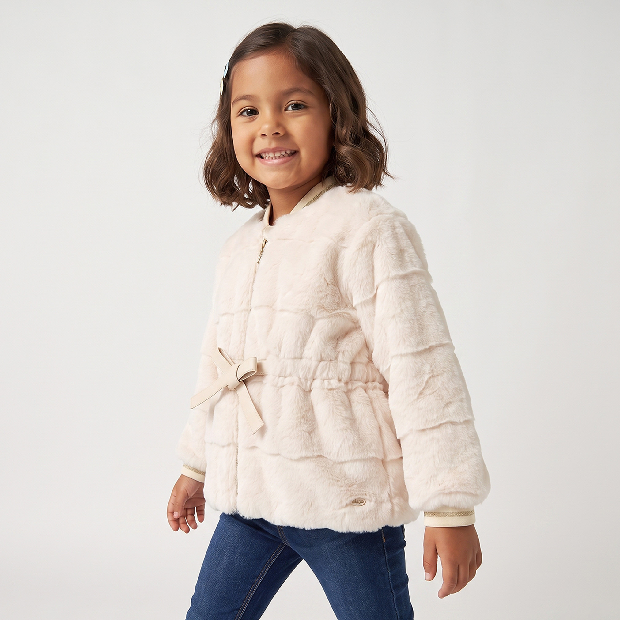 جاكيت من الفرو الصناعي بتفاصيل فيونكة من إليجو-baby-girls-clothing-winterwear-jacketsandcoats-image-5