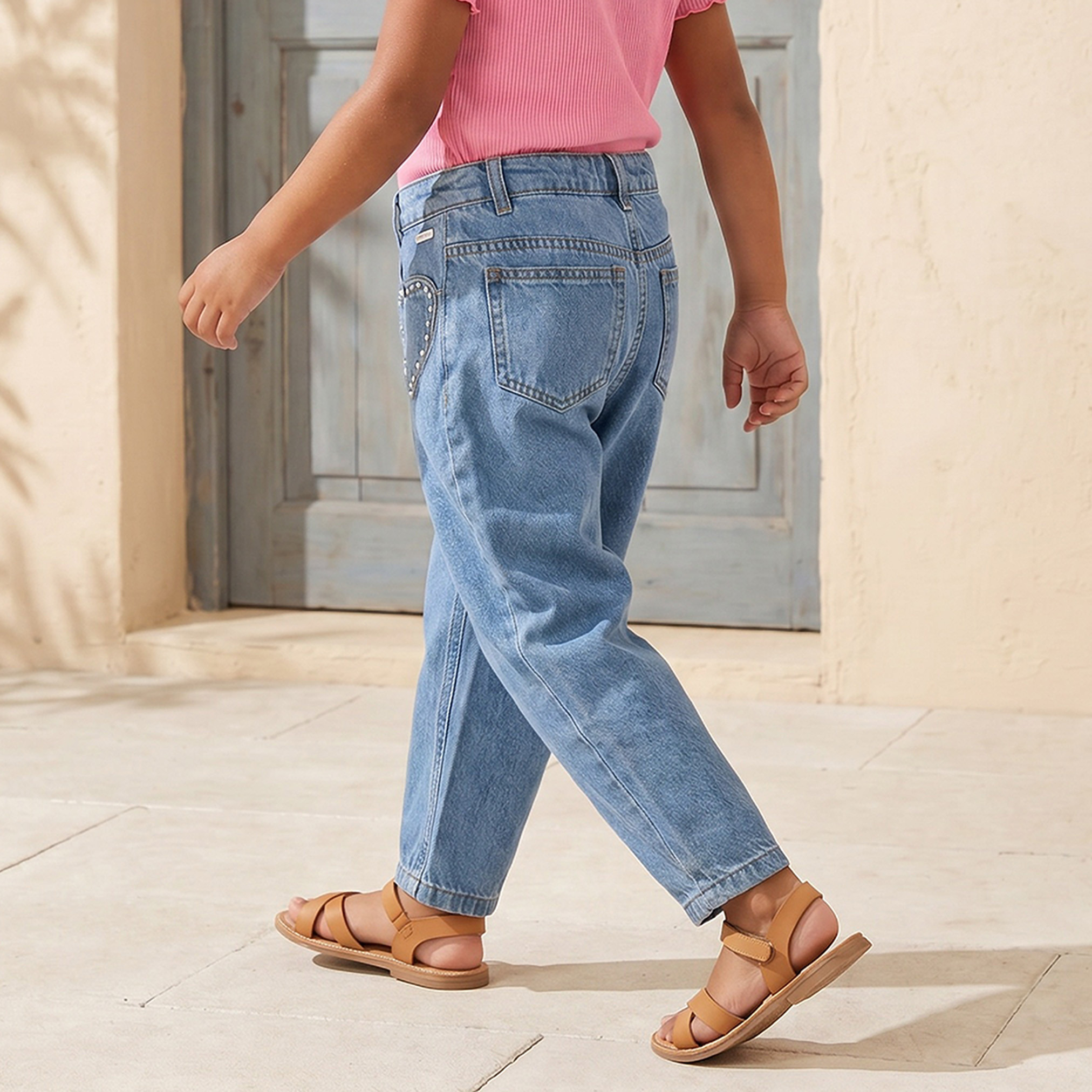 بنطلون جينز بقصة متوسطة الارتفاع ومقاس عادي مع تفاصيل زخرفية من لي كوبر-girls-clothing-bottoms-jeansandjeggings-image-3