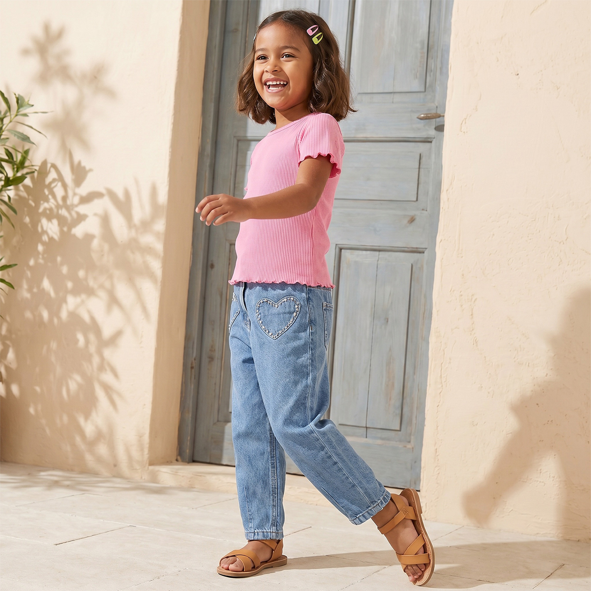 بنطلون جينز بقصة متوسطة الارتفاع ومقاس عادي مع تفاصيل زخرفية من لي كوبر-girls-clothing-bottoms-jeansandjeggings-image-5