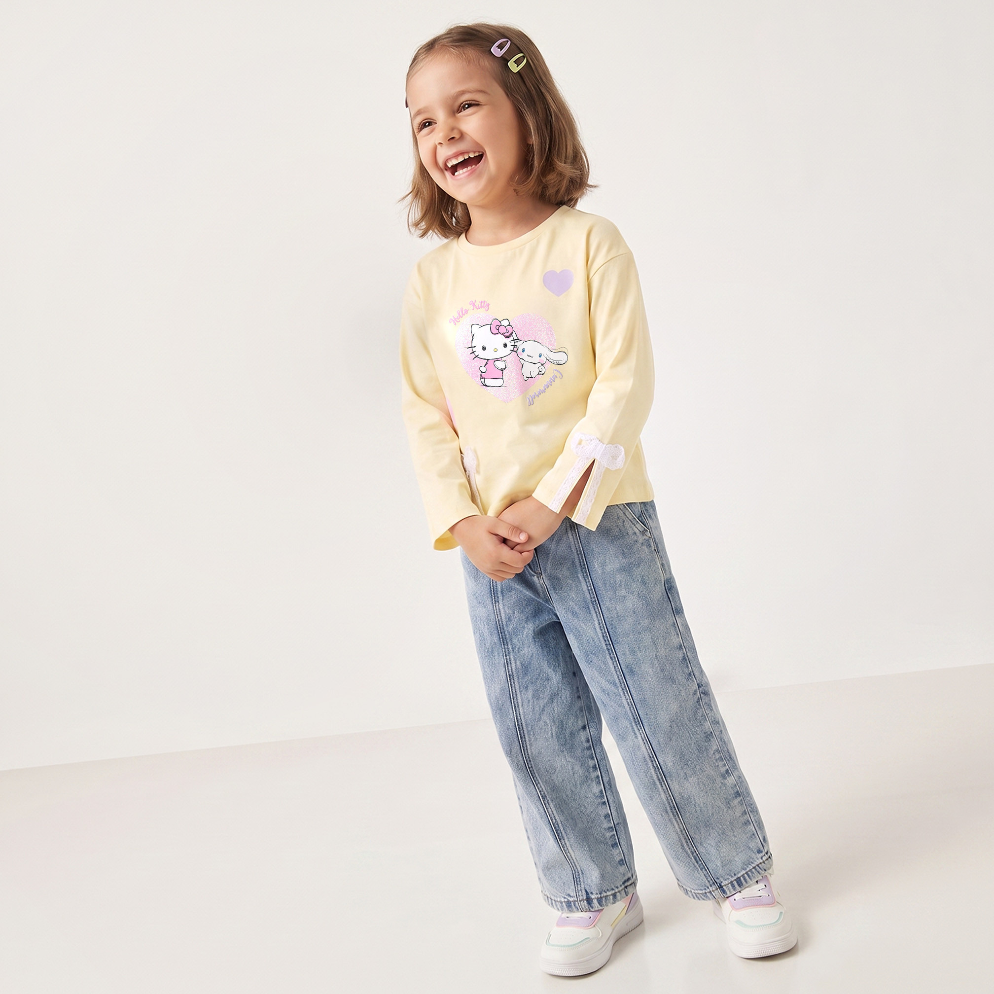تيشيرت بأكمام طويلة وياقة مستديرة بطبعة هيلو كيتي من سانريو-girls-clothing-tshirts-image-5