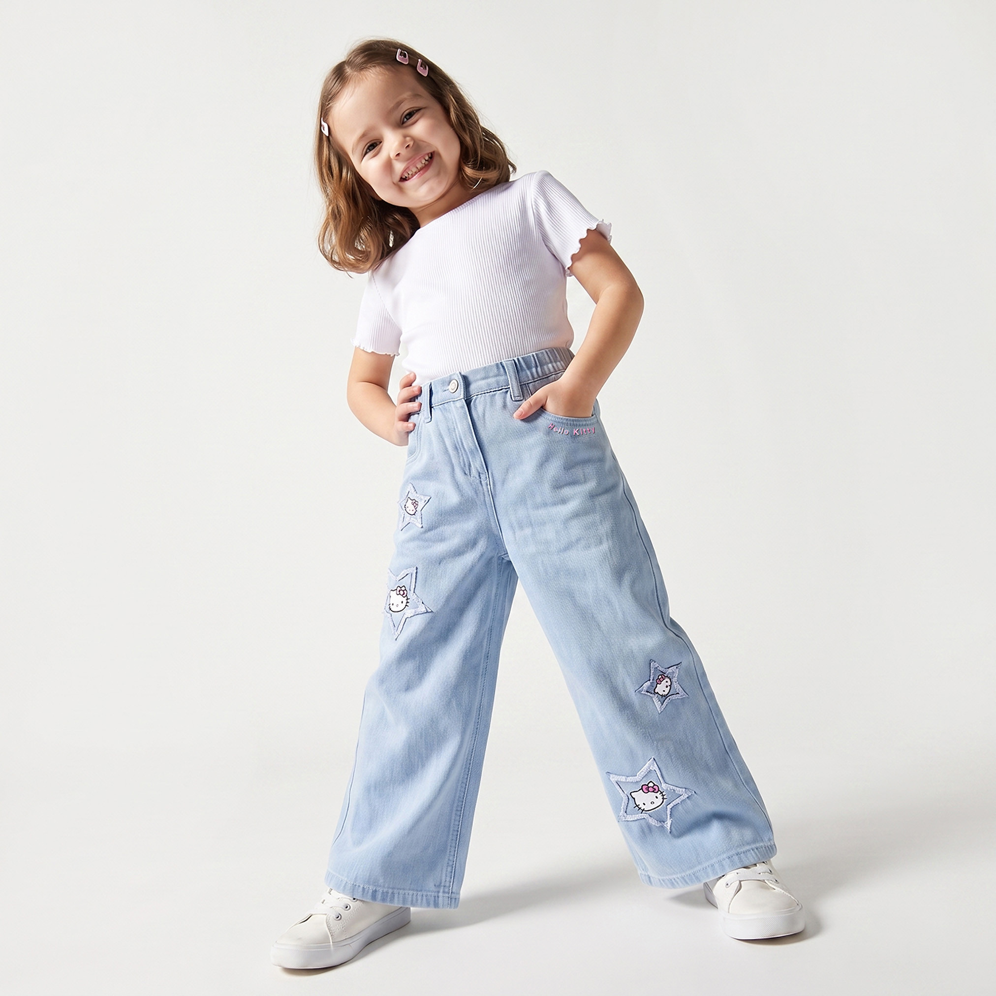 بنطلون جينز واسع الساقين بتطريز هيلو كيتي من سانريو-baby-girls-clothing-bottoms-jeans-image-6