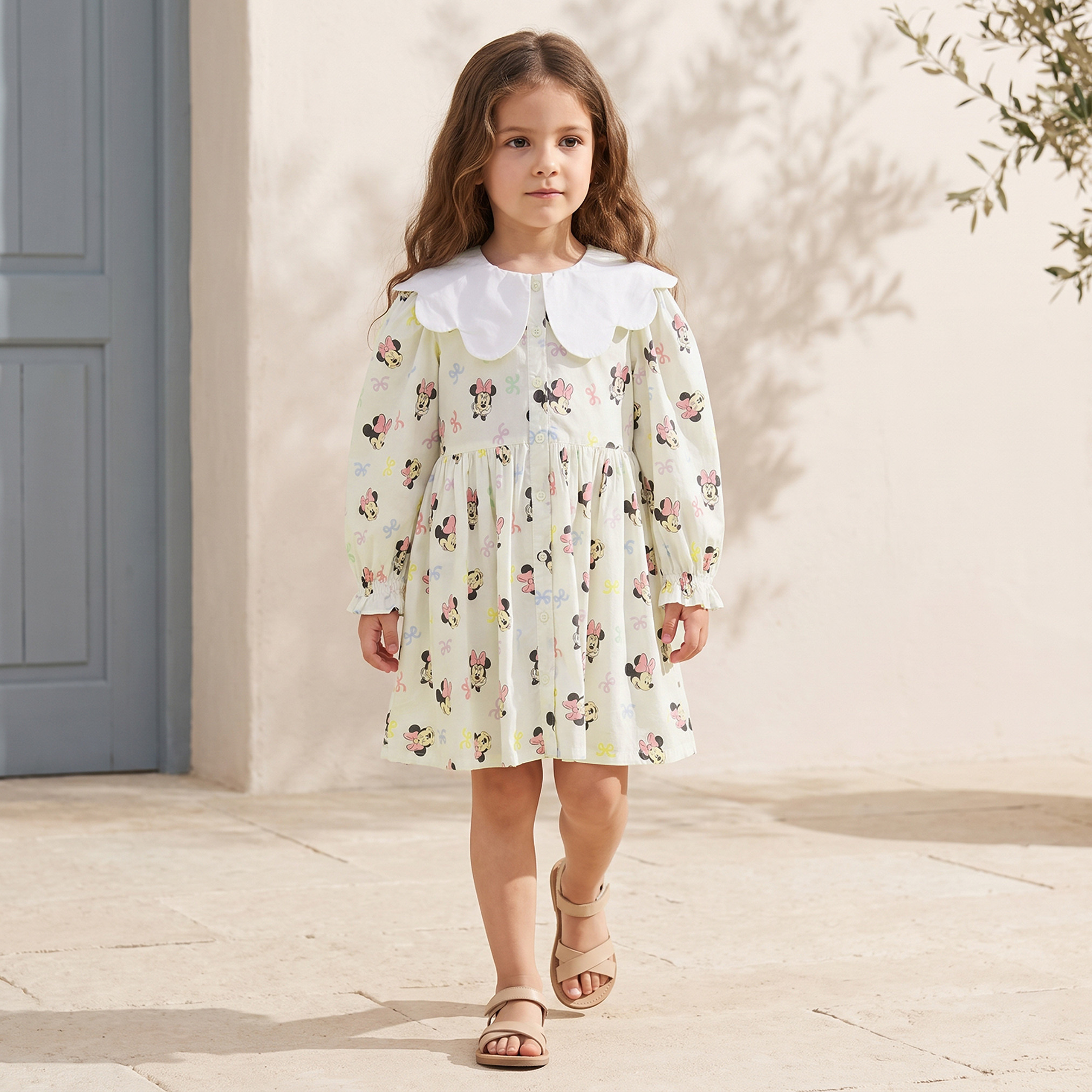 فستان إيه لاين بطول الركبة وبأكمام طويلة وياقة بيتر بان وطبعات من ديزني-girls-clothing-dressesandjumpsuits-image-5