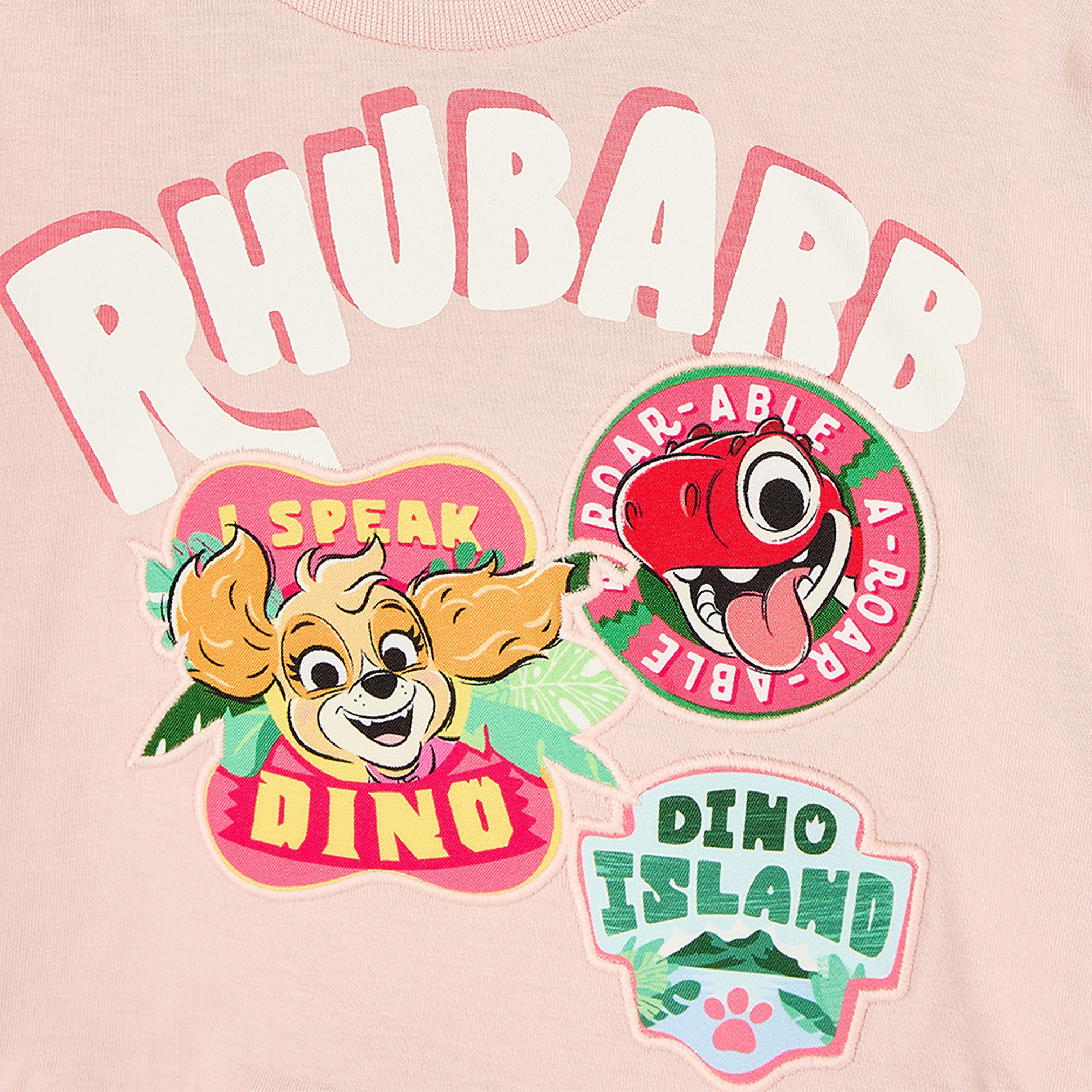 طقم بلوزة بيبلوم وبنطلون جينز واسع الساقين بطبعات جرافيك-baby-girls-clothing-setsandcoords-image-2