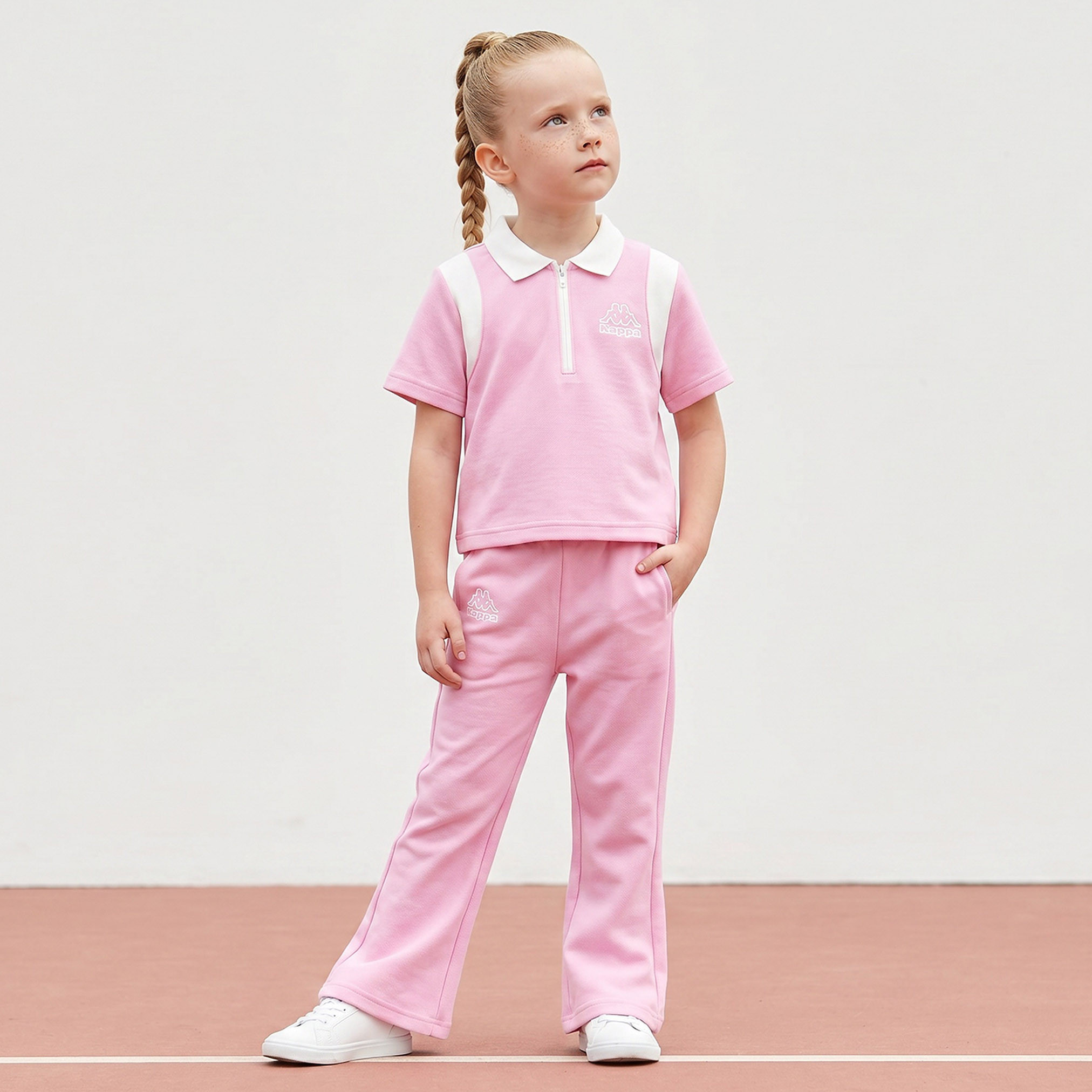 طقم تيشيرت بولو بياقة قصيرة وأكمام قصيرة وبنطلون واسع مع طبعة شعار من كابا-baby-girls-clothing-setsandcoords-image-1