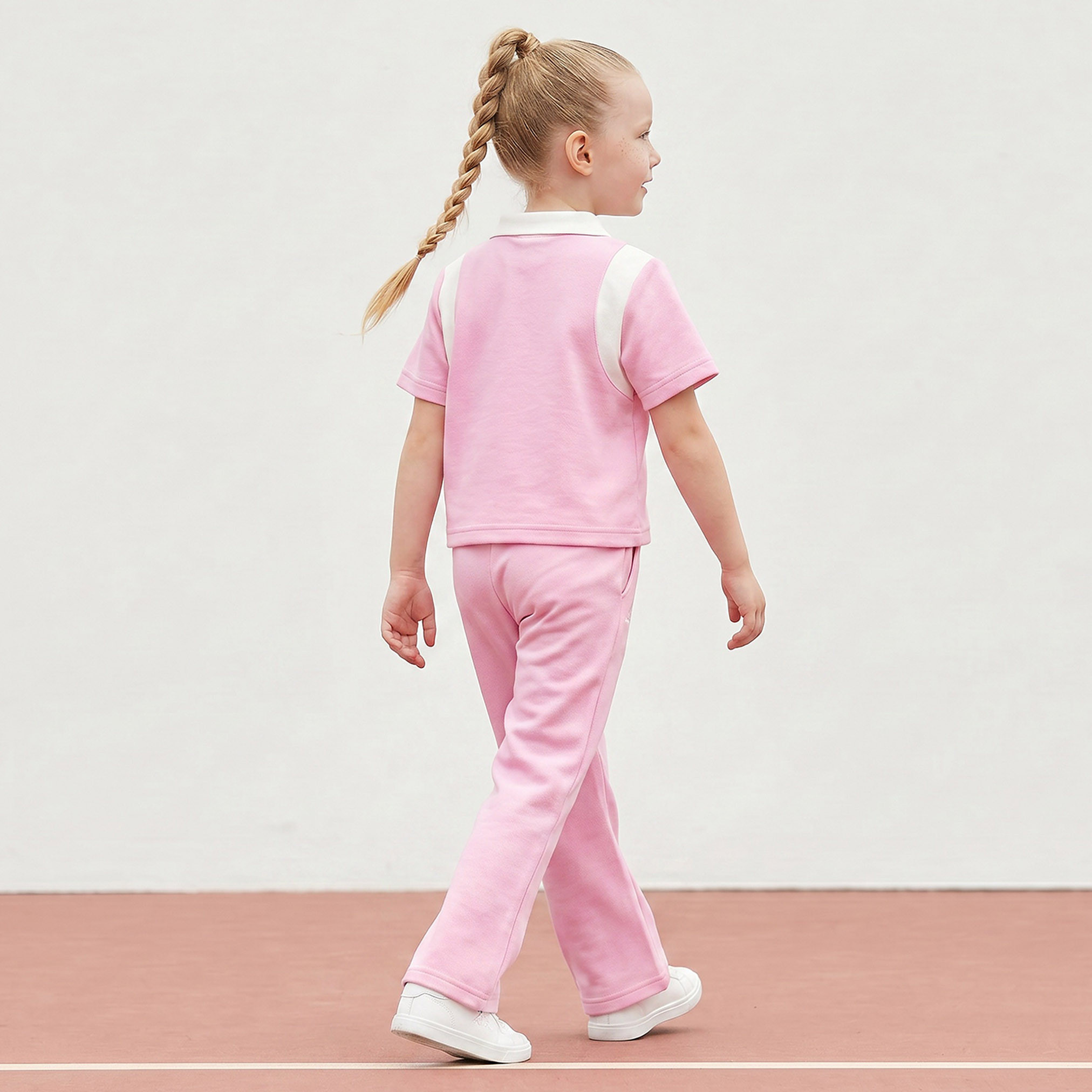 طقم تيشيرت بولو بياقة قصيرة وأكمام قصيرة وبنطلون واسع مع طبعة شعار من كابا-baby-girls-clothing-setsandcoords-image-4