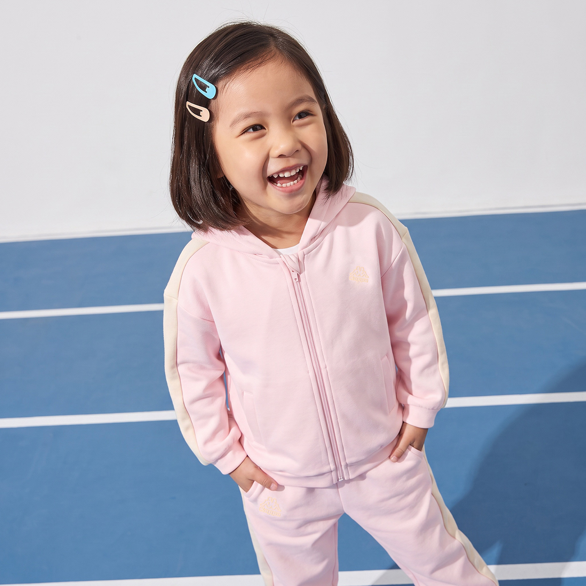 طقم سويت شيرت بقبعة وأكمام طويلة وبنطلون رياضي بتصميم ألواح من كابا-baby-girls-clothing-setsandcoords-image-2
