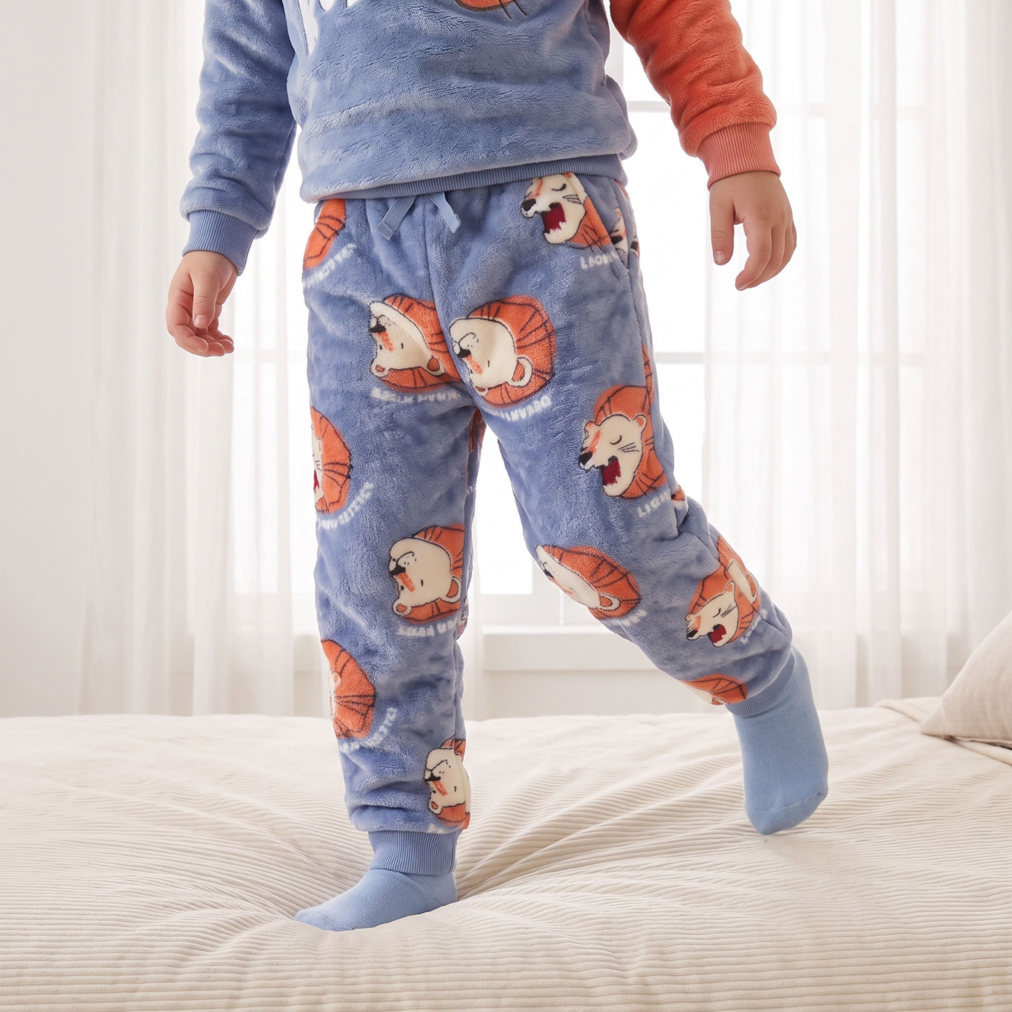 Juniors Crew Neck Long Sleeves Pyjama Set with Lion Print-boys-clothing-nightwear-image-3