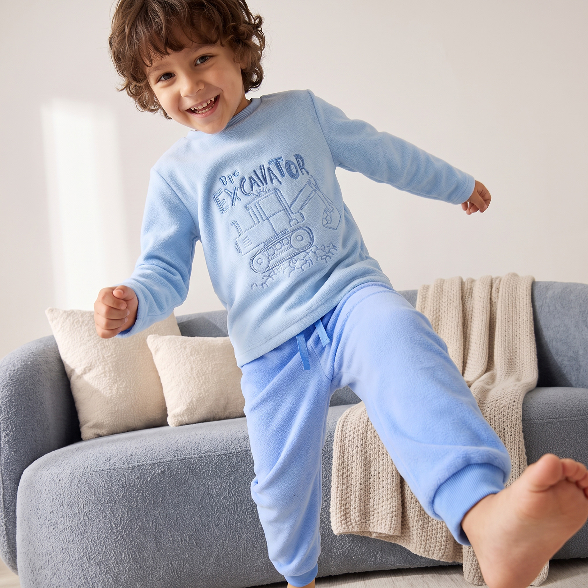 طقم بيجاما قطني برقبة ضيقة وأكمام طويلة وتطريزات من جونيورز-boys-clothing-nightwear-image-2