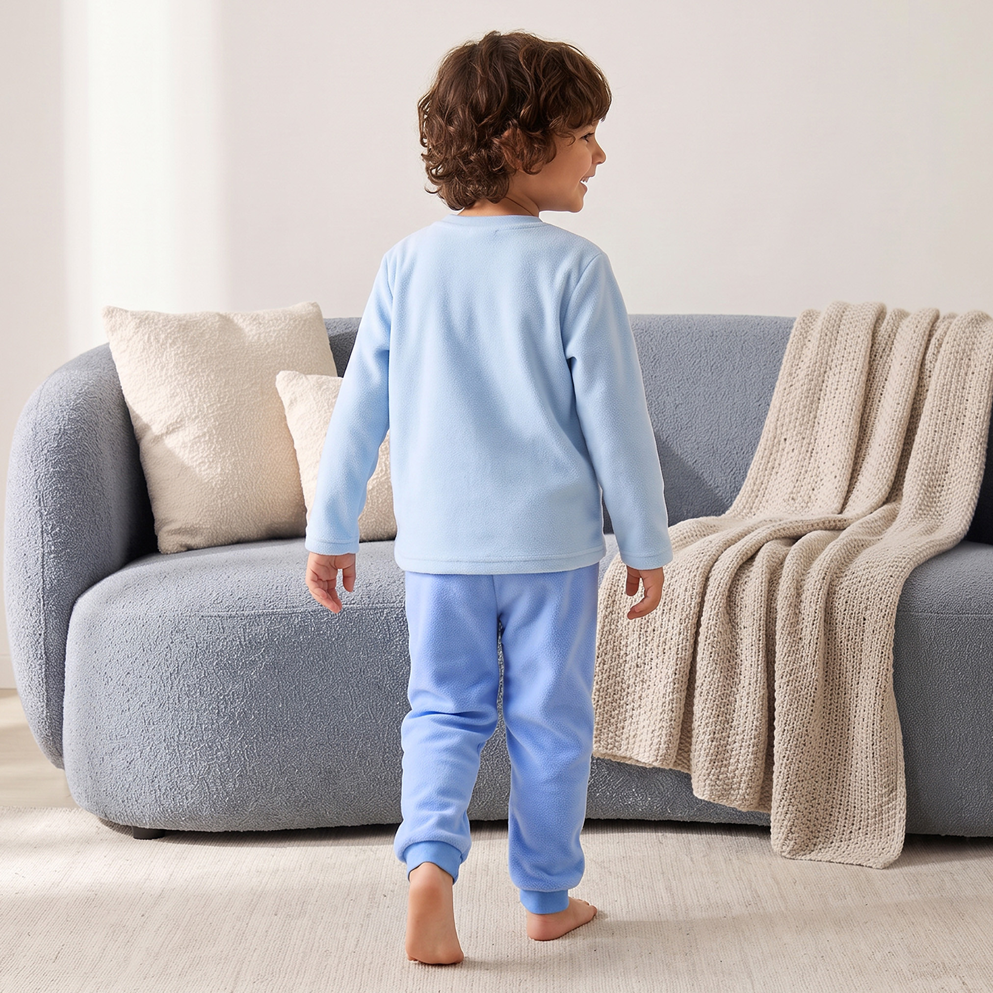 طقم بيجاما قطني برقبة ضيقة وأكمام طويلة وتطريزات من جونيورز-boys-clothing-nightwear-image-4