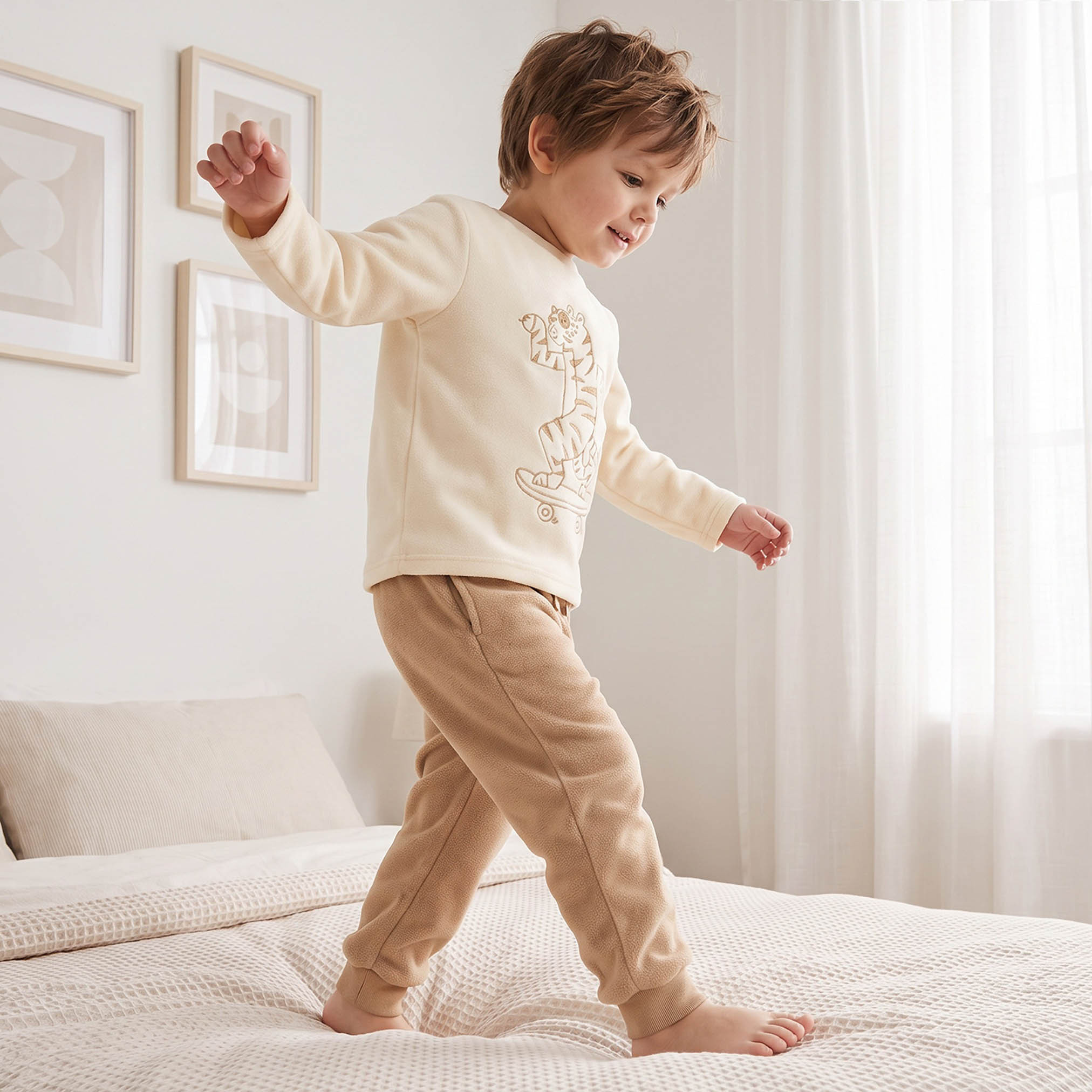 Juniors Crew Neck Long Sleeves Pyjama Set with Tiger Embroidery-boys-clothing-nightwear-image-7