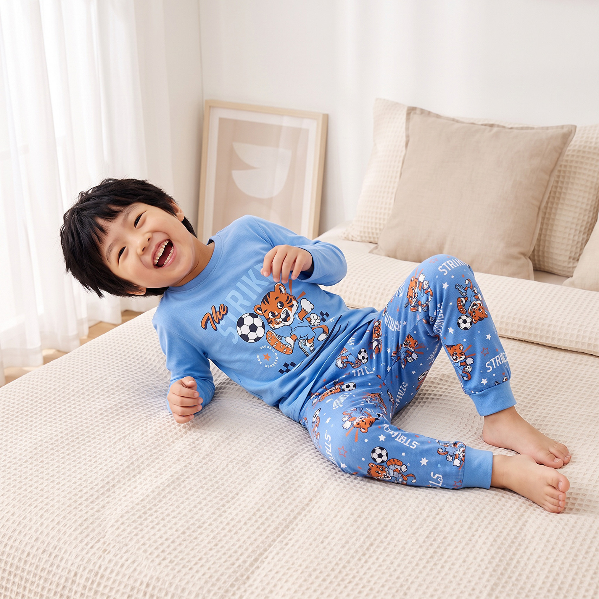طقم بيجاما قطن بياقة ضيقة وأكمام طويلة بطبعات من جونيورز-boys-clothing-nightwear-image-8
