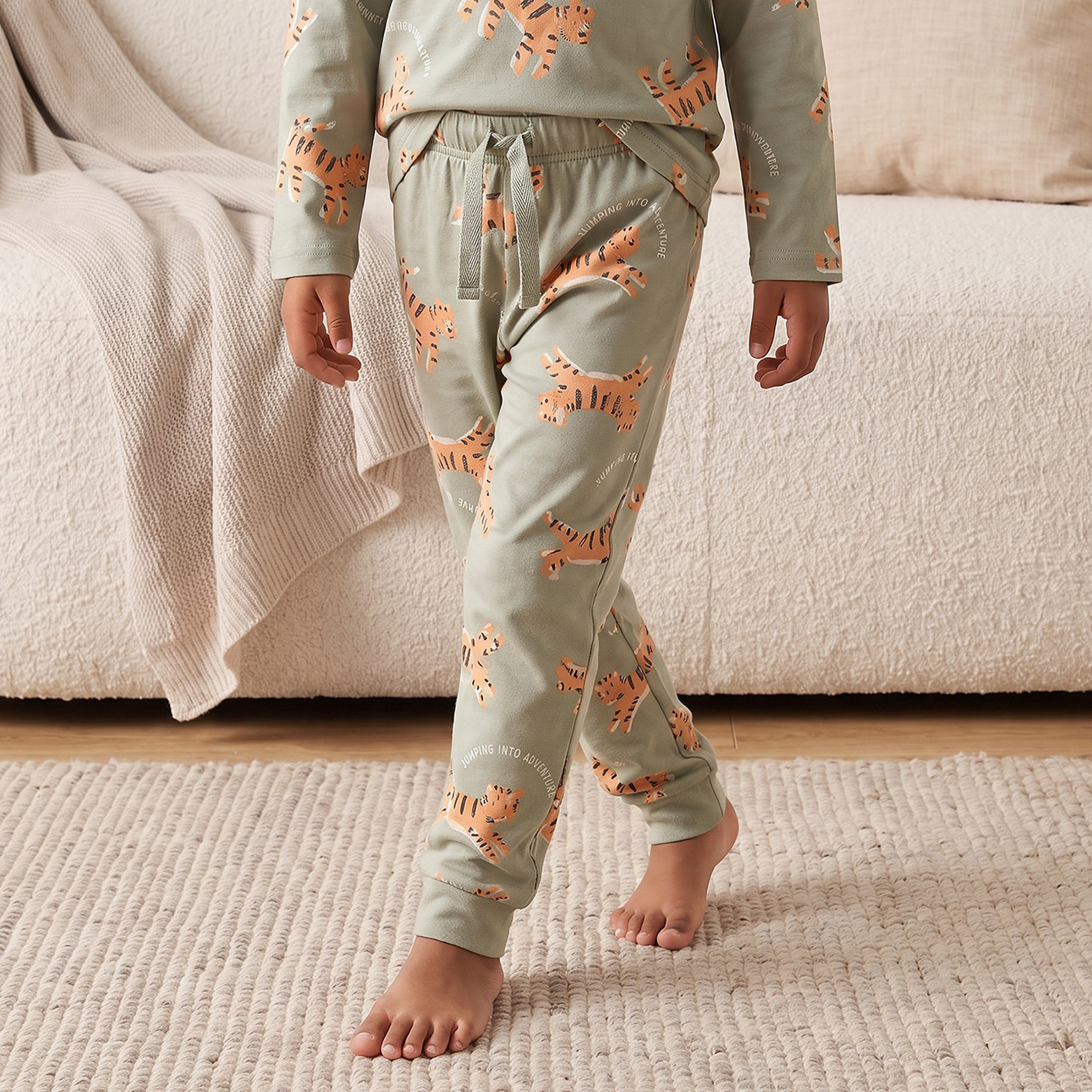 Juniors Cotton Crew Neck Long Sleeves Pyjama Set with Tiger Print-boys-clothing-nightwear-image-3