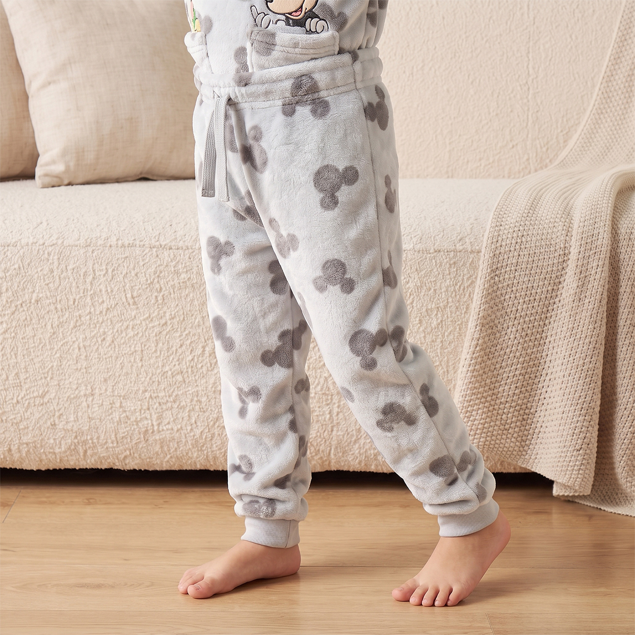 طقم بنطلون بيجاما وسويت شيرت بقبعة وأكمام طويلة وتطريزات من ديزني-boys-clothing-nightwear-image-3