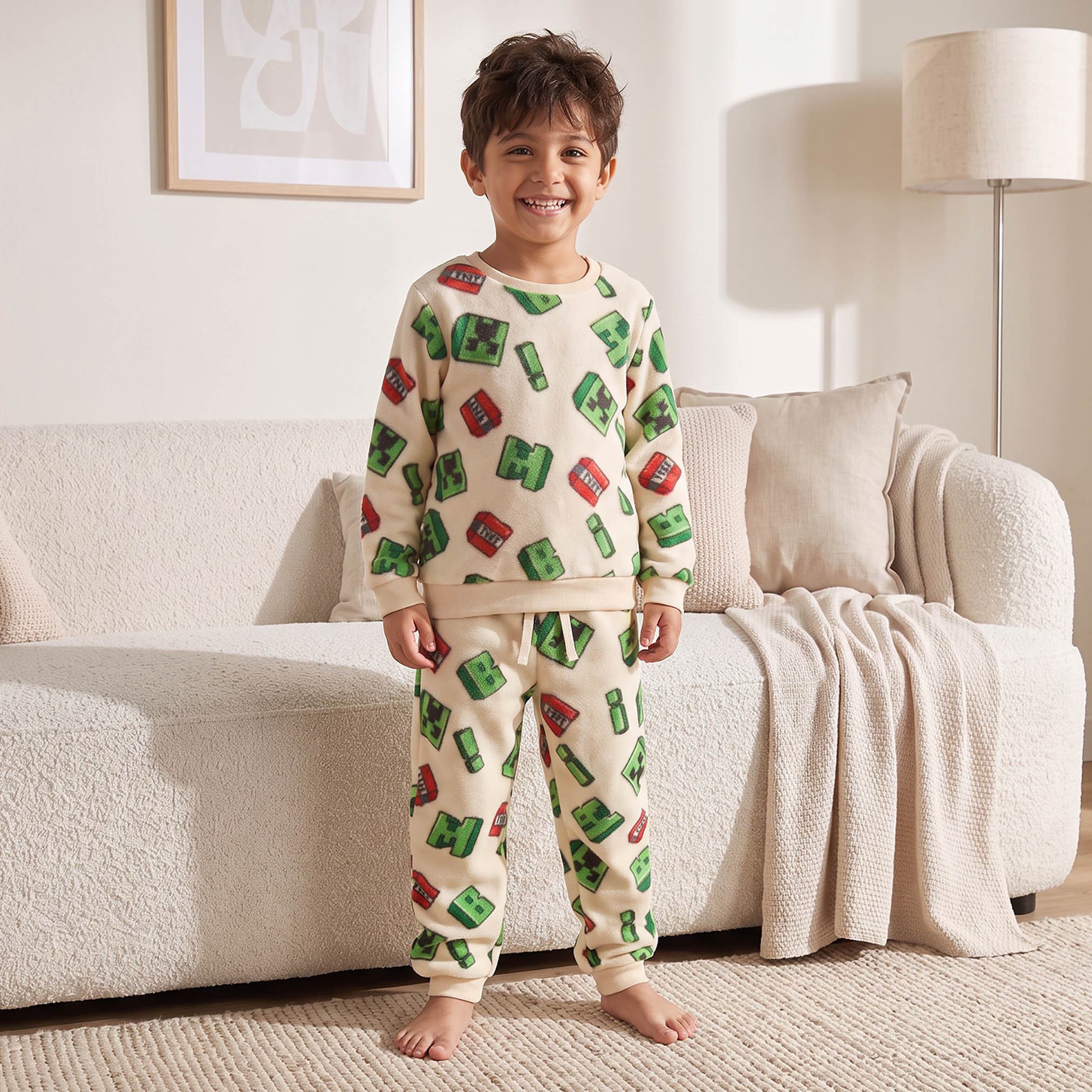 طقم بيجاما قطن بياقة ضيقة وأكمام طويلة وطبعات من ماينكرافت-boys-clothing-nightwear-image-1