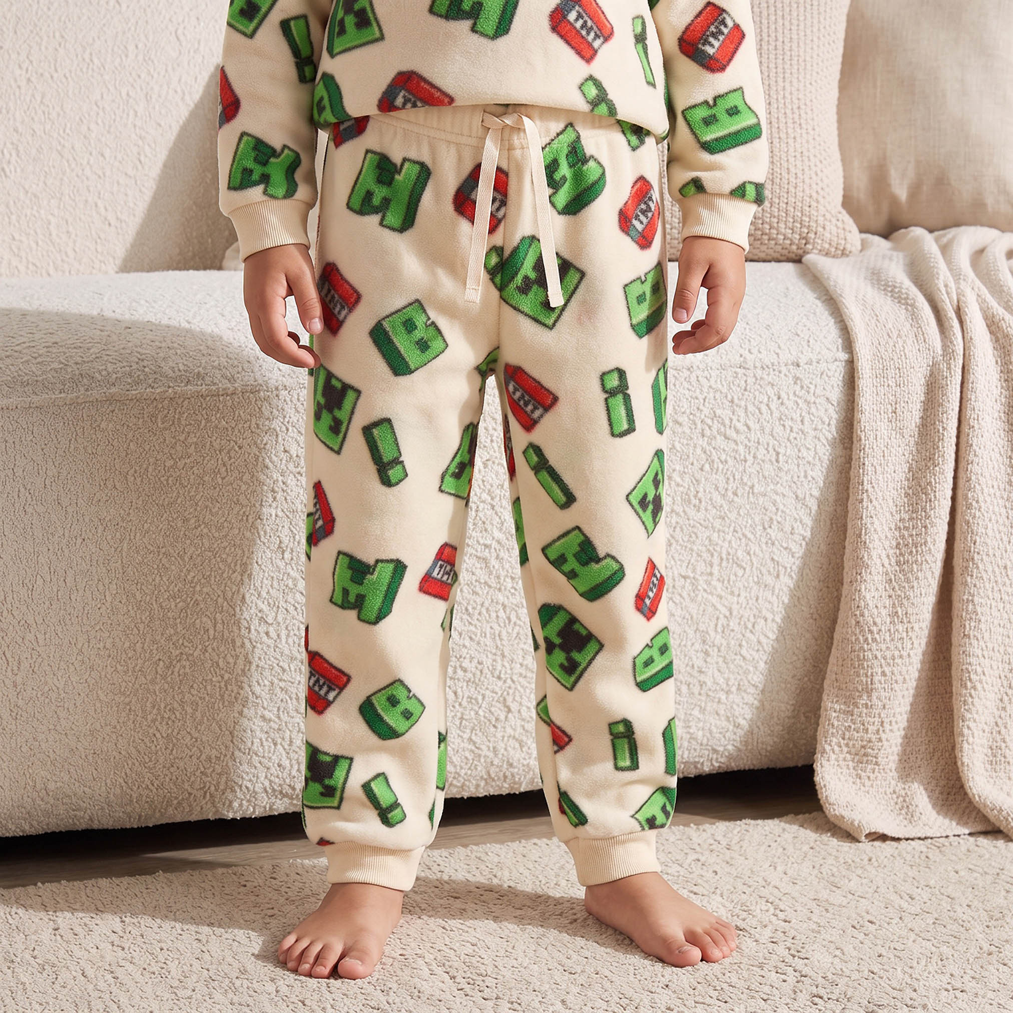طقم بيجاما قطن بياقة ضيقة وأكمام طويلة وطبعات من ماينكرافت-boys-clothing-nightwear-image-3