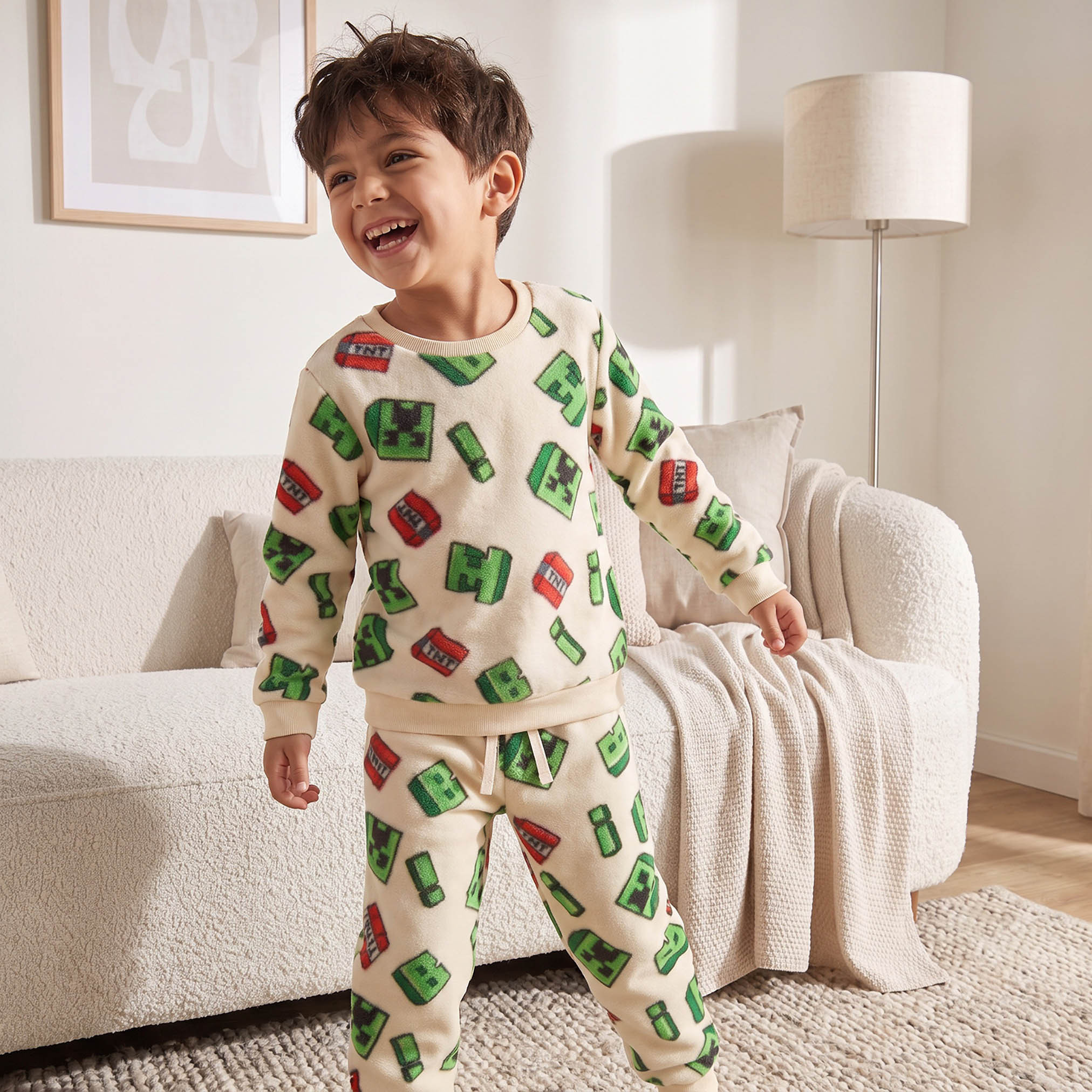 طقم بيجاما قطن بياقة ضيقة وأكمام طويلة وطبعات من ماينكرافت-boys-clothing-nightwear-image-5