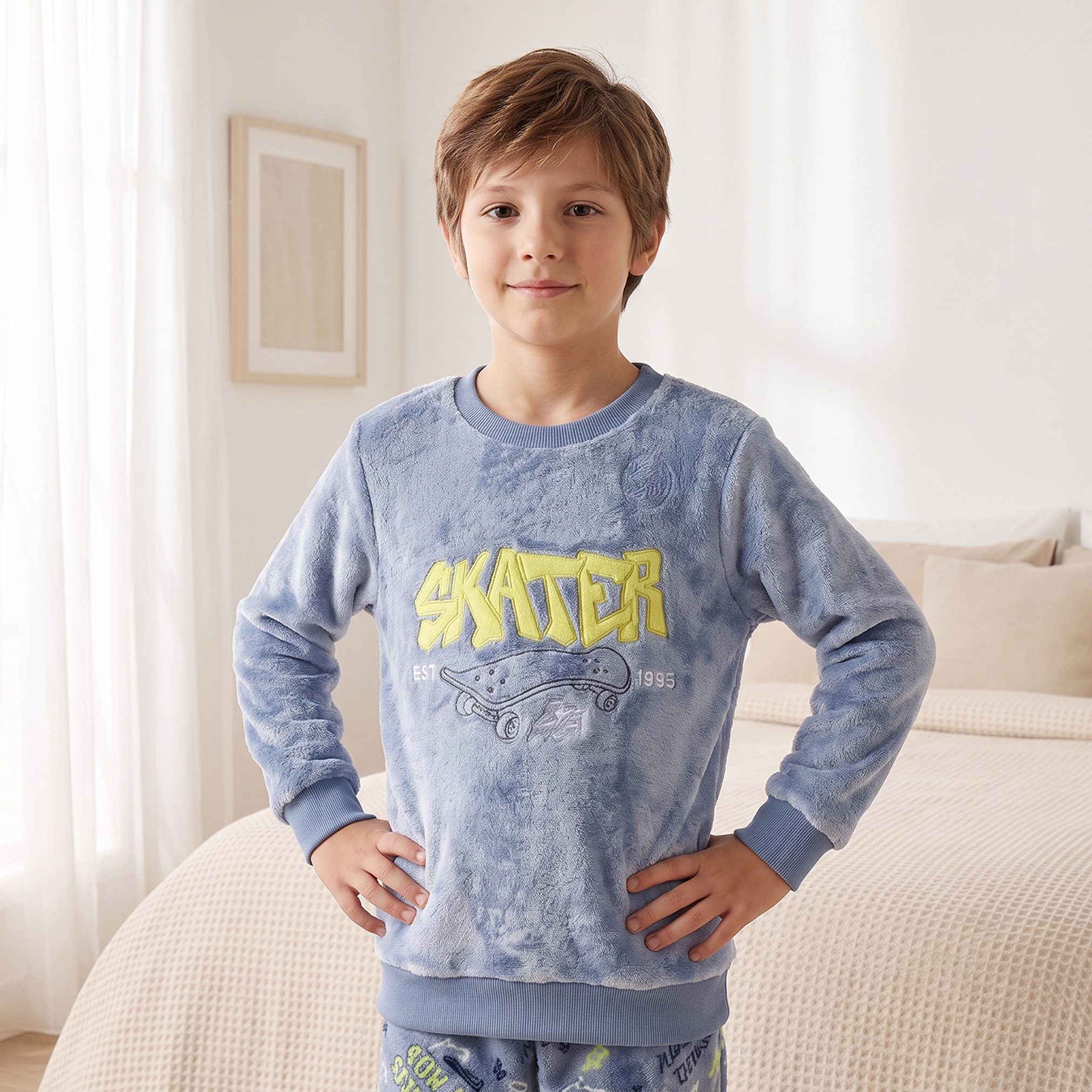 Juniors Crew Neck Long Sleeves Pyjama Set with Print-boys-clothing-nightwear-image-3