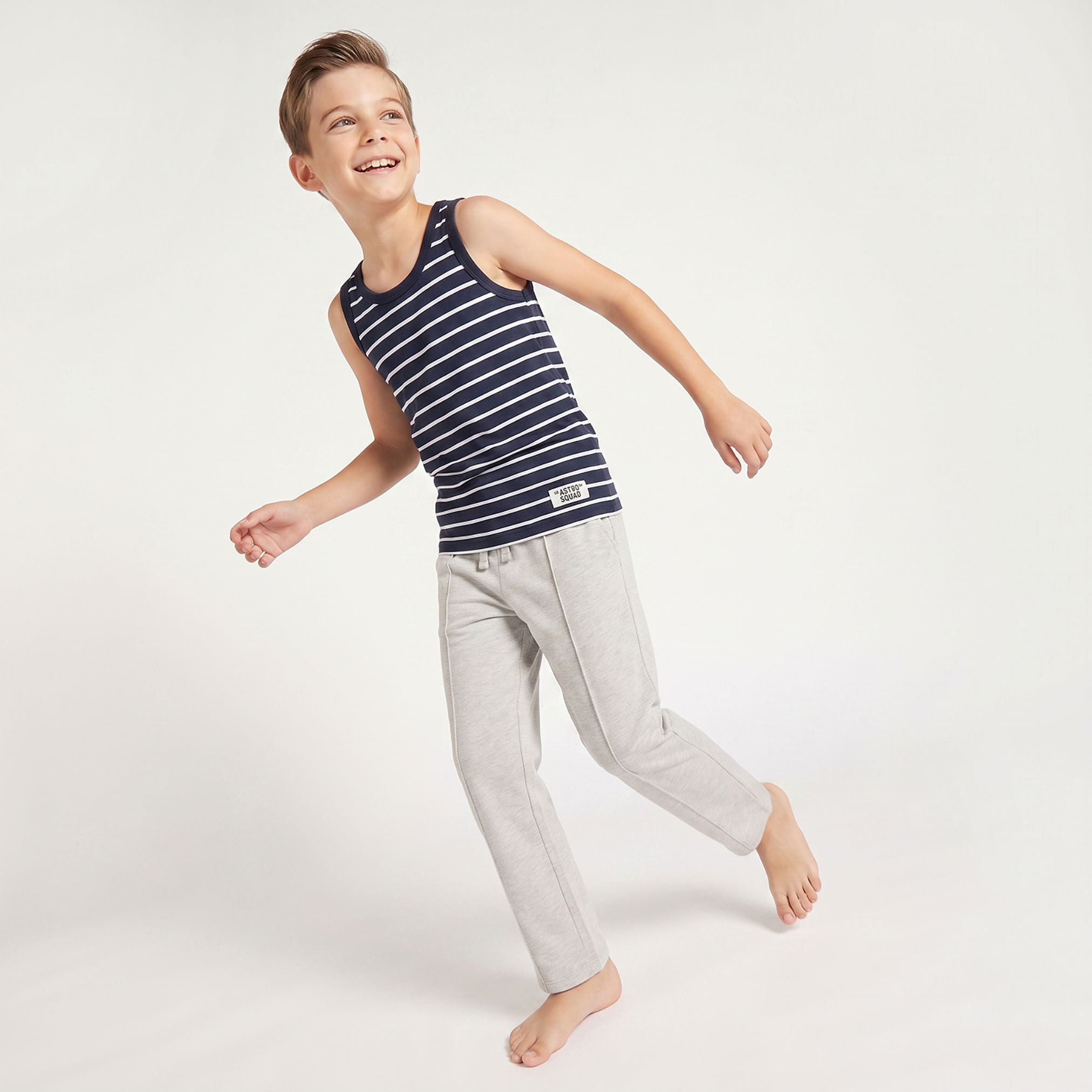 Pack of 3 Juniors Cotton Round Neck Vest with Assorted Print-boys-clothing-innerwear-vests-image-7