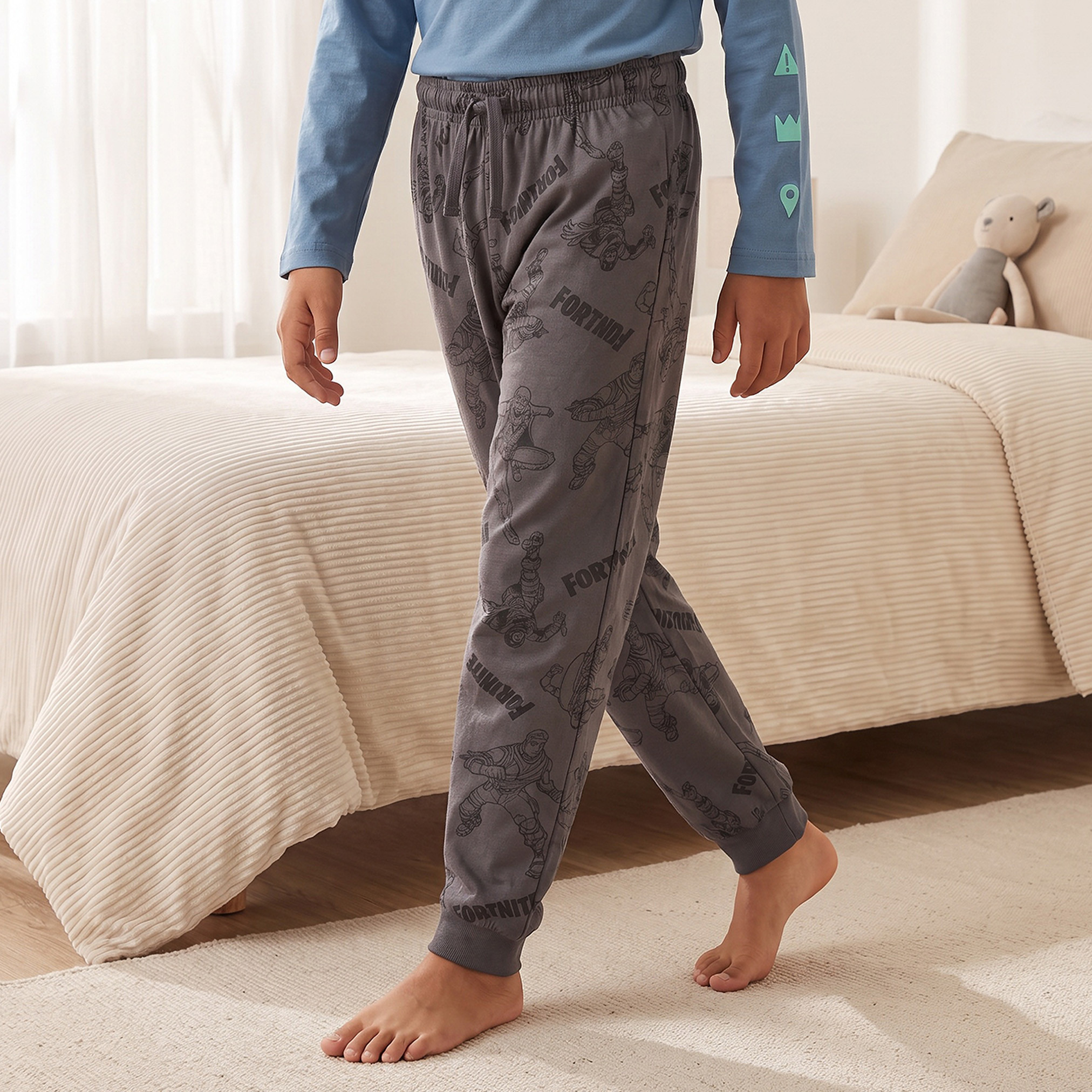 طقم بيجاما قطن برقبة ضيقة وأكمام طويلة وطبعات من نتفليكس-boys-clothing-nightwear-image-3
