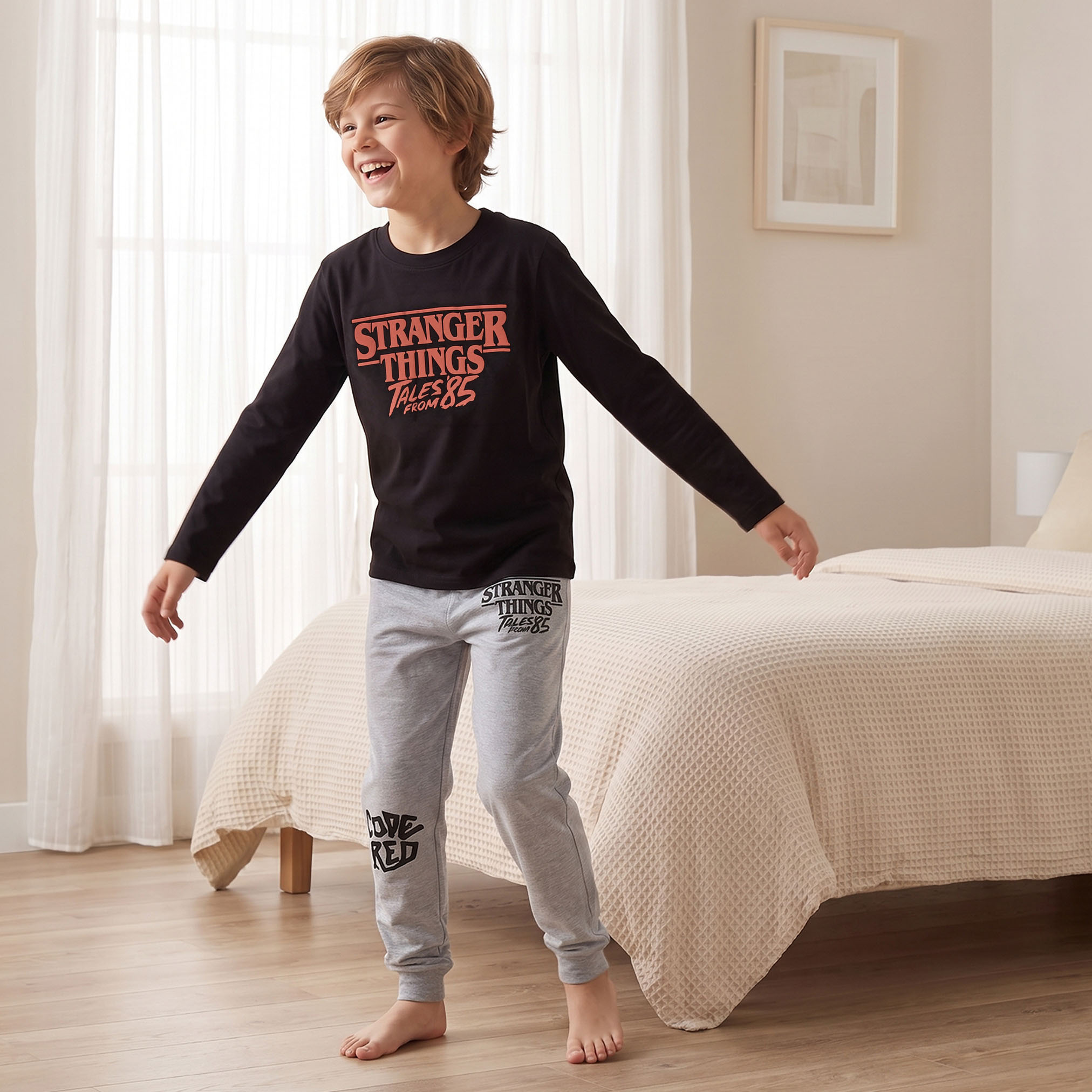 طقم بيجاما قطن بياقة ضيقة وأكمام طويلة بطبعات سترينجر ثينجز من نتفليكس-boys-clothing-nightwear-image-1
