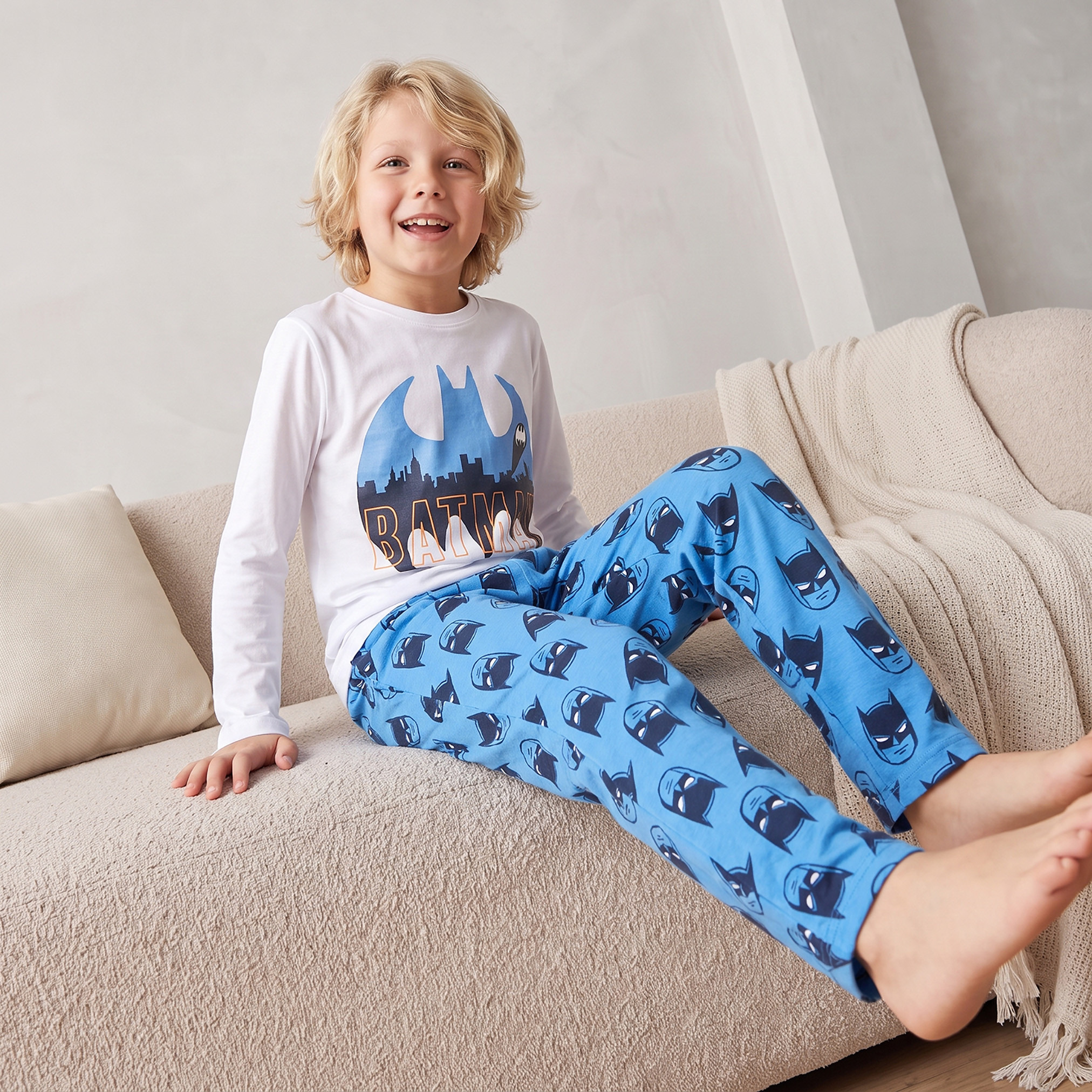 طقم بيجاما قطني بياقة مستديرة وأكمام طويلة بطبعة باتمان-boys-clothing-nightwear-image-7