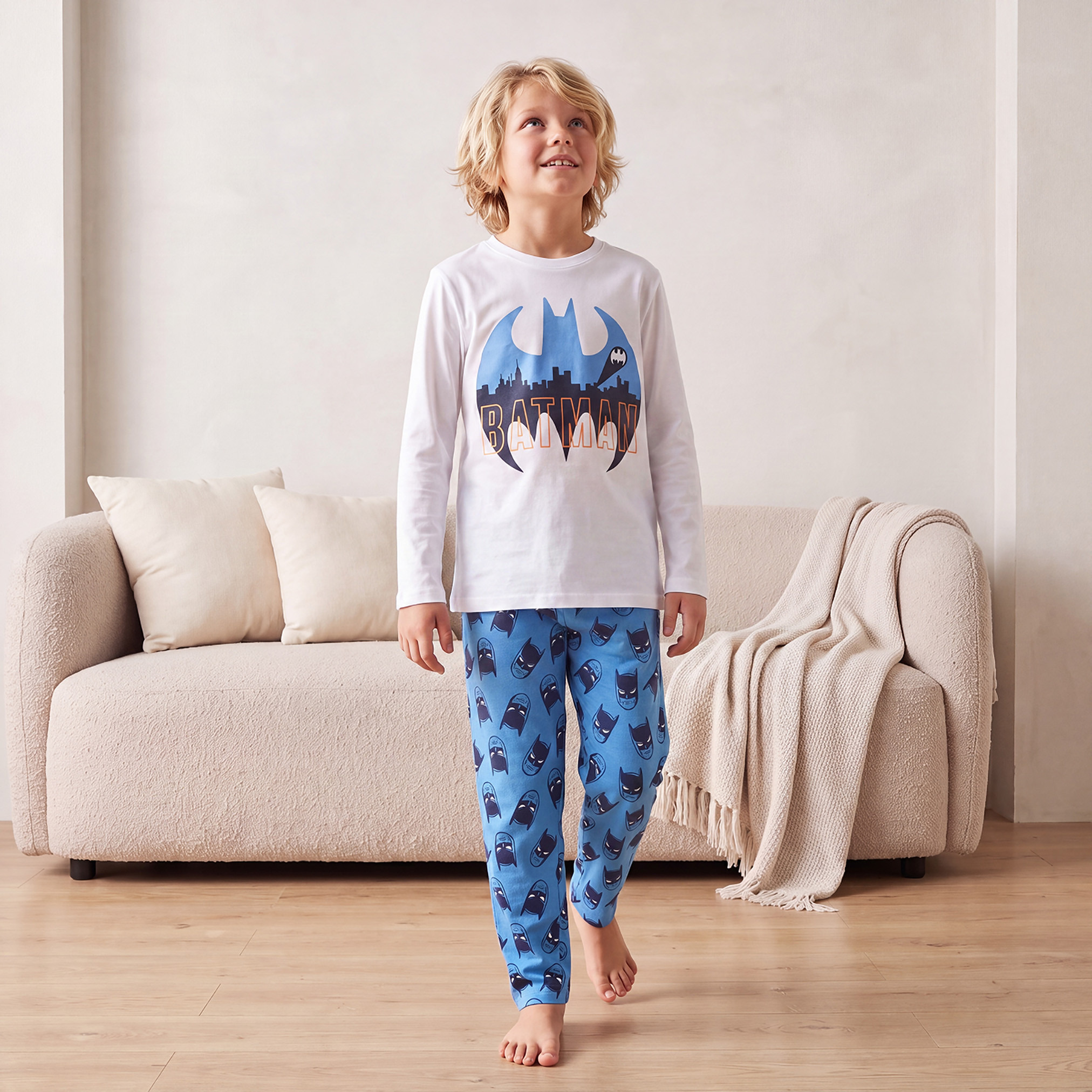 طقم بيجاما قطني بياقة مستديرة وأكمام طويلة بطبعة باتمان-boys-clothing-nightwear-image-1