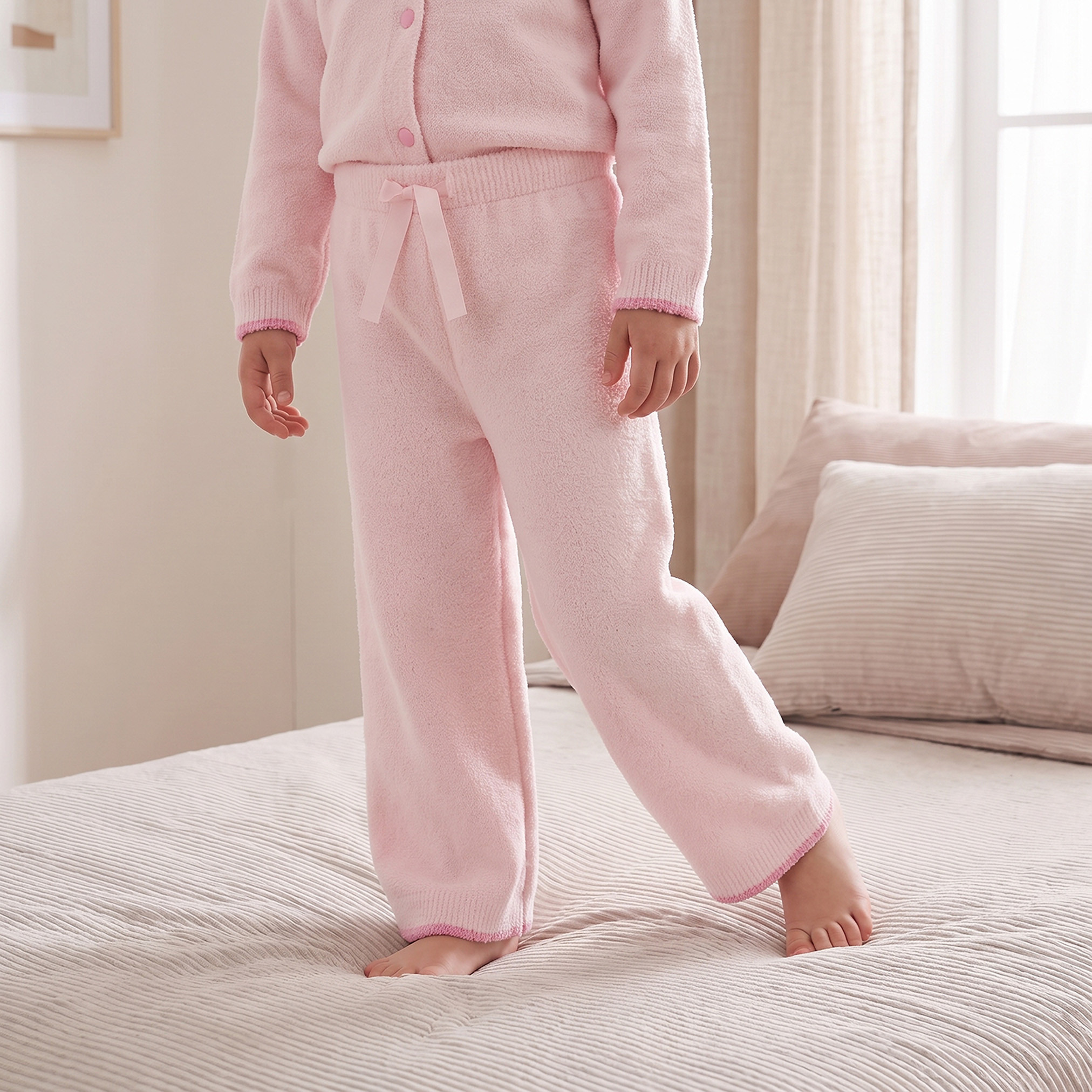 Juniors Crew Neck Long Sleeves Pyjama Set with Hello Kitty Embroidery-girls-clothing-nightwear-image-3