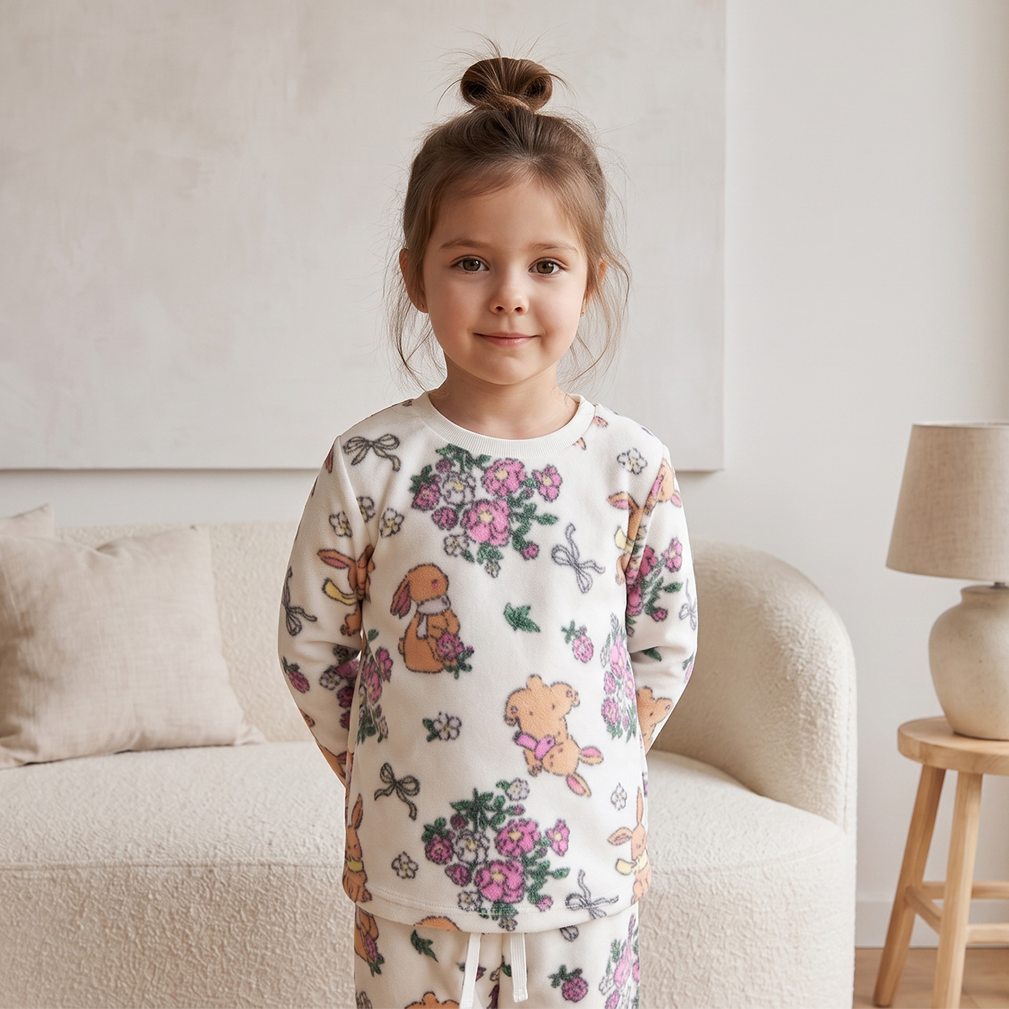 طقم بيجاما بياقة ضيقة وأكمام طويلة وطبعات أرنب من جونيورز-baby-girls-clothing-winterwear-pyjamasets-image-2