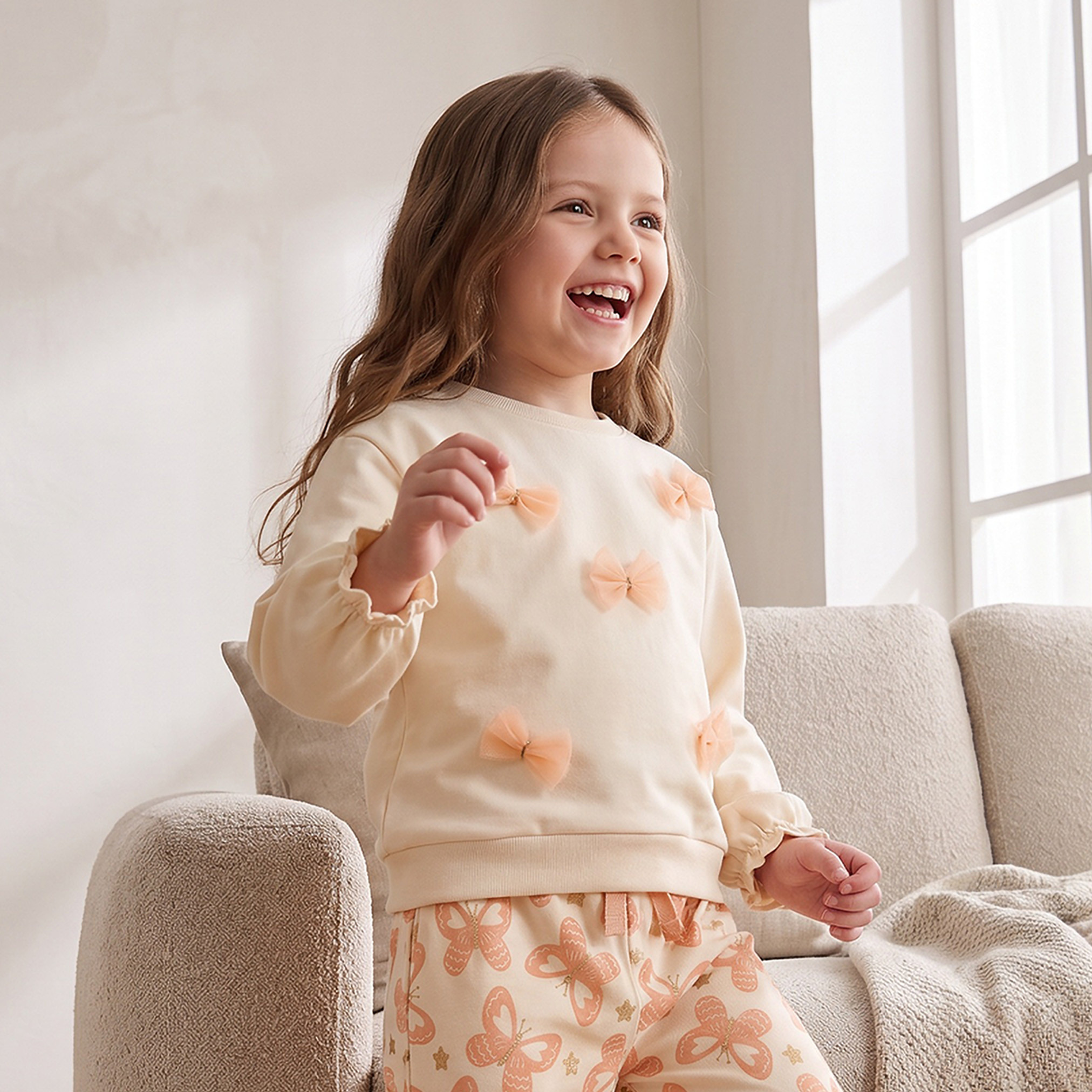 طقم بيجاما قطن بياقة ضيقة وأكمام طويلة وزخارف فيونكة من جونيورز-girls-clothing-nightwear-image-2