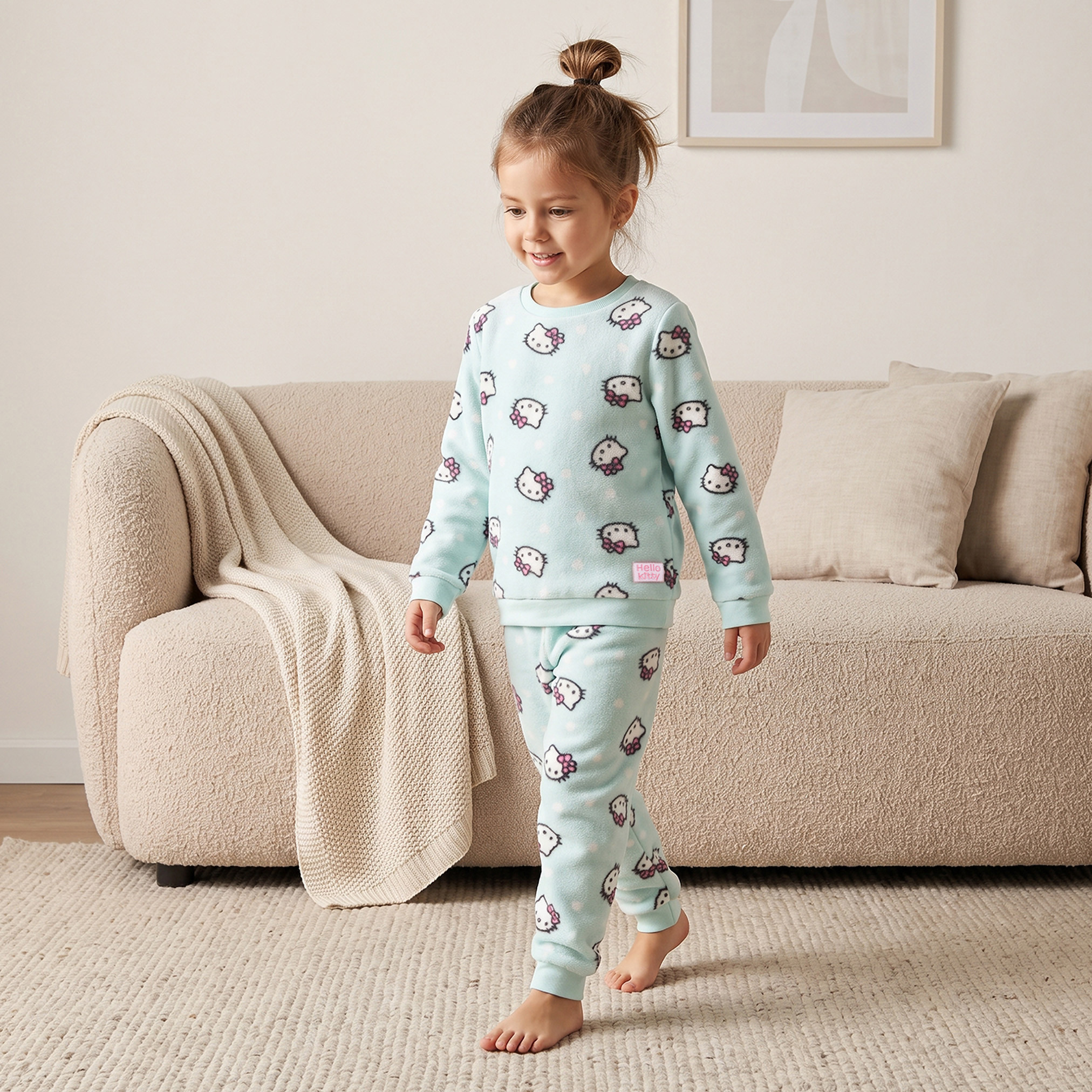 طقم بيجاما بياقة مستديرة وأكمام طويلة بطبعة هيلو كيتي من سانريو-baby-girls-clothing-winterwear-pyjamasets-image-1