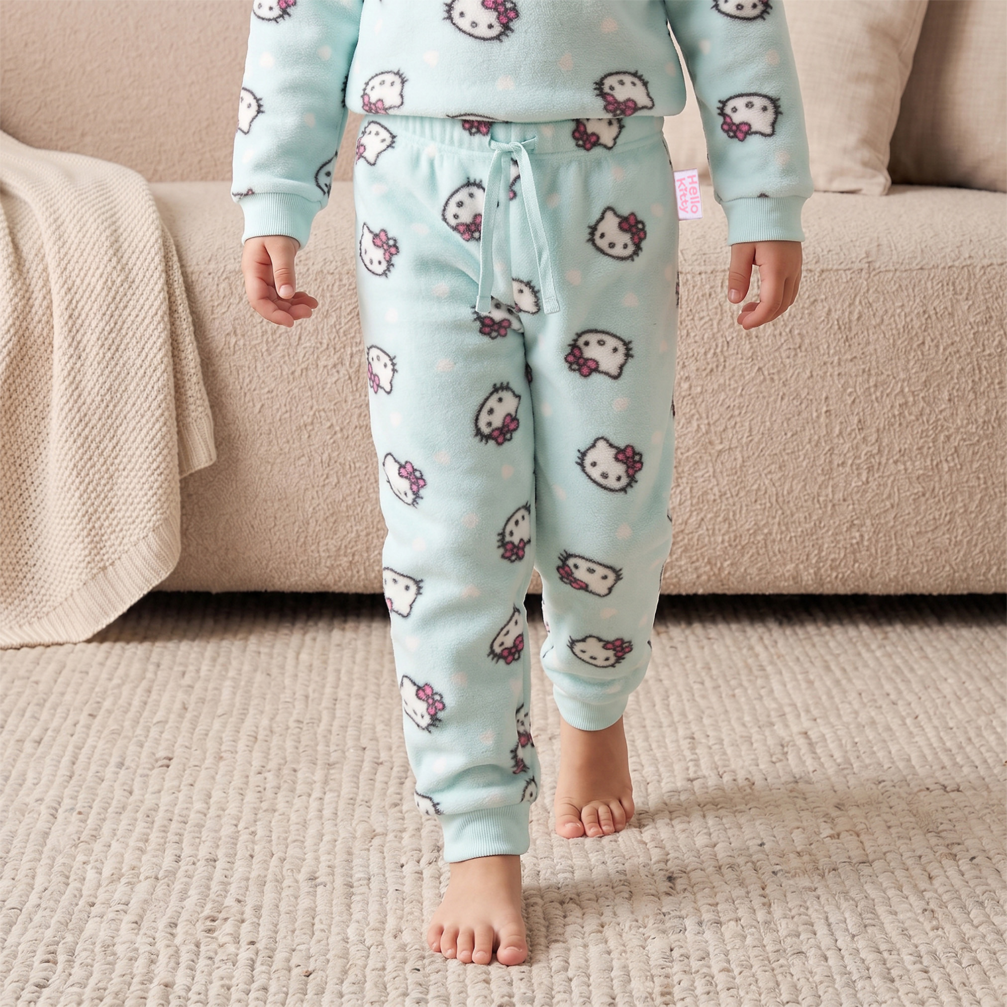 طقم بيجاما بياقة مستديرة وأكمام طويلة بطبعة هيلو كيتي من سانريو-baby-girls-clothing-winterwear-pyjamasets-image-3