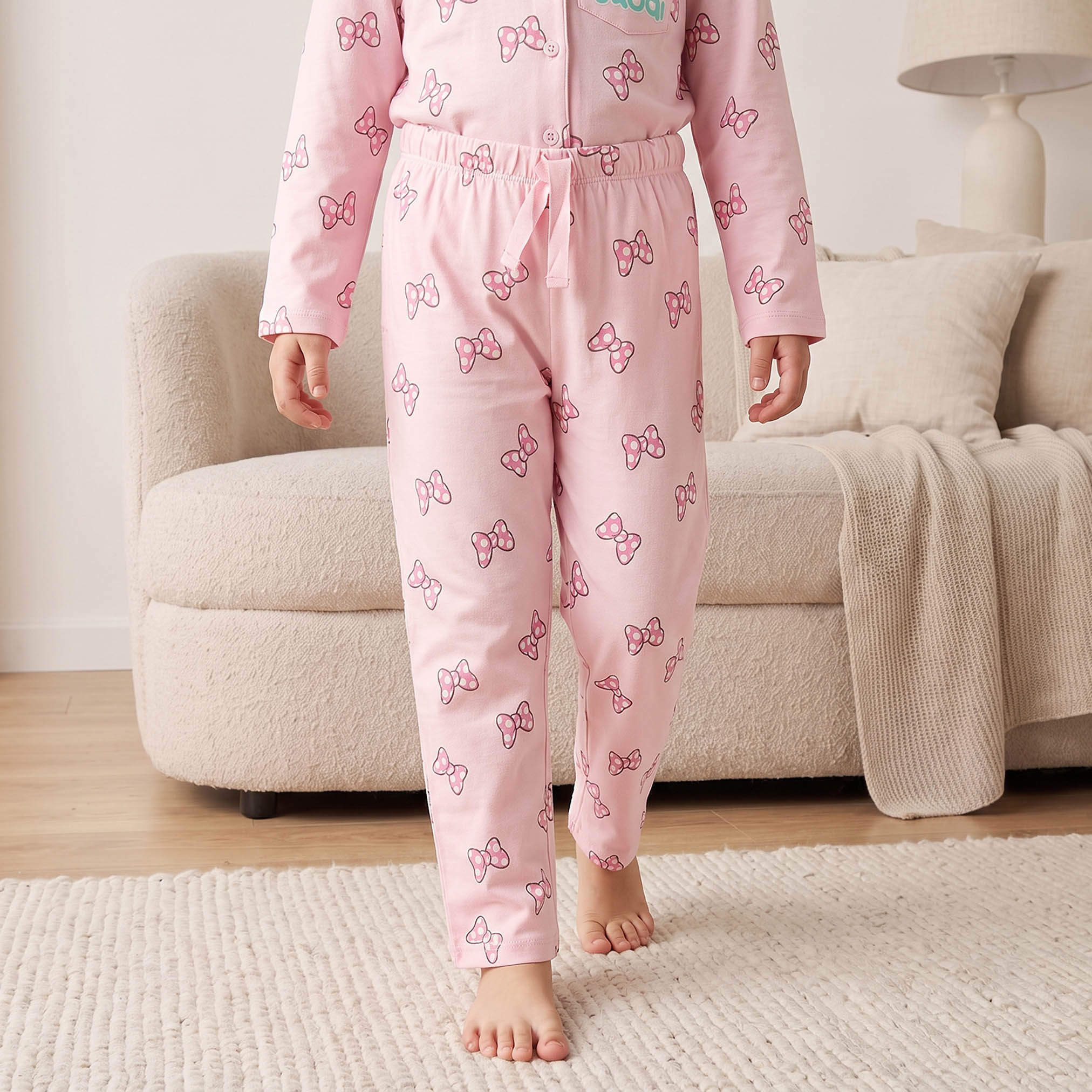 طقم بيجاما قطنية بياقة عادية وأكمام طويلة وطبعات ميني ماوس من ديزني-girls-clothing-nightwear-image-3