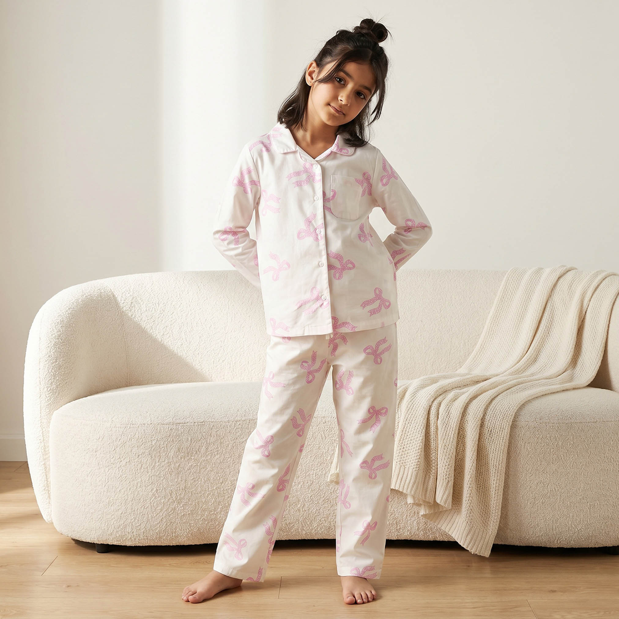 طقم بيجاما قطنية بطبعات فيونكات بياقة وأكمام طويلة من جونيورز-girls-clothing-nightwear-image-1