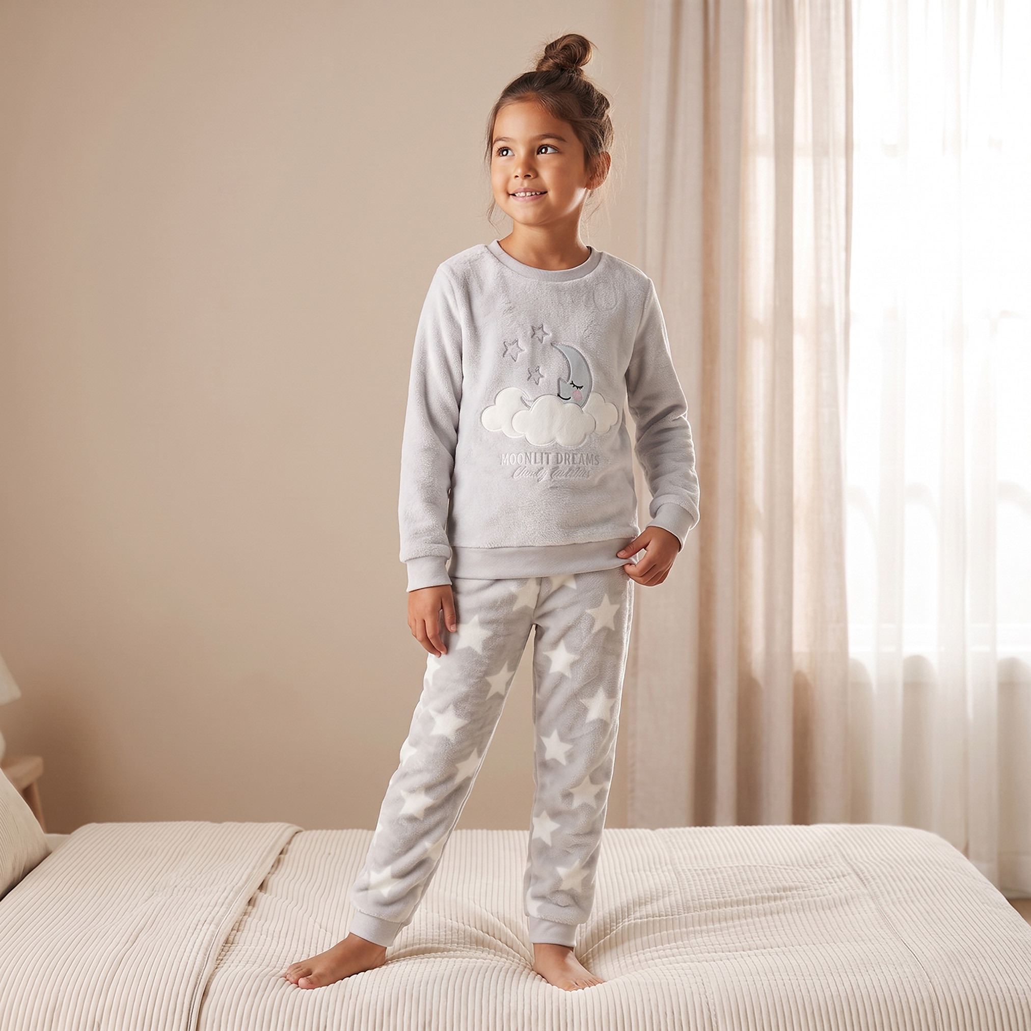 طقم بيجاما بأكمام طويلة وياقة ضيقة وزخارف قطة من جونيورز-girls-clothing-nightwear-image-5