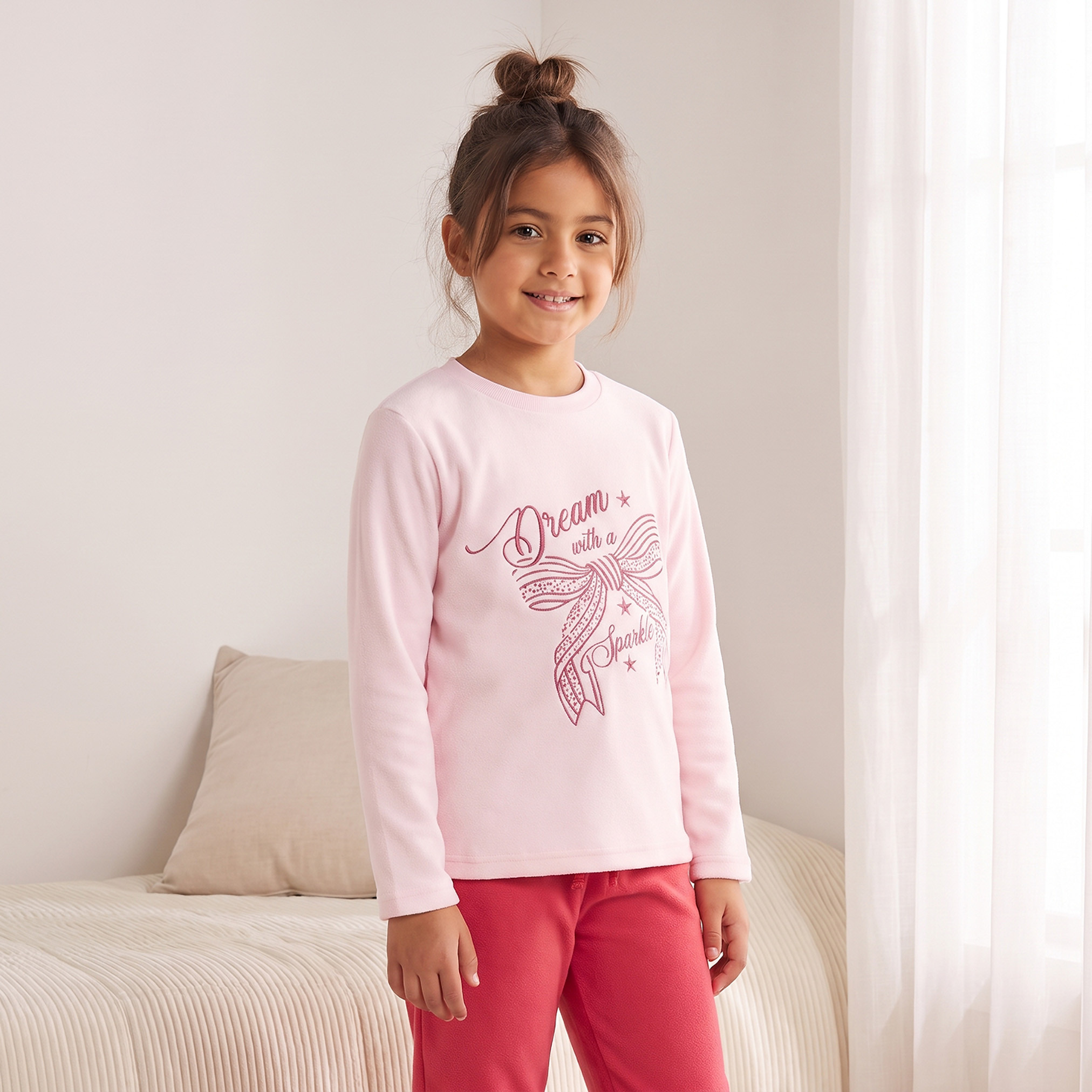 طقم بيجاما قطن بطبعات فيونكات وياقة ضيقة وأكمام طويلة من جونيورز-girls-clothing-nightwear-image-2