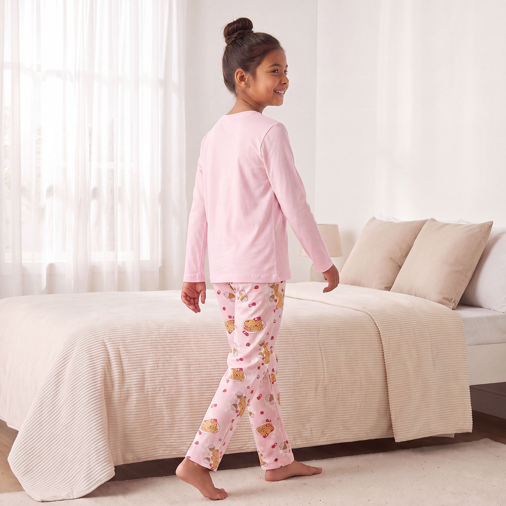 طقم بيجاما قطن بياقة ضيقة وأكمام طويلة بطبعات بانكيك من جونيورز-girls-clothing-nightwear-image-5