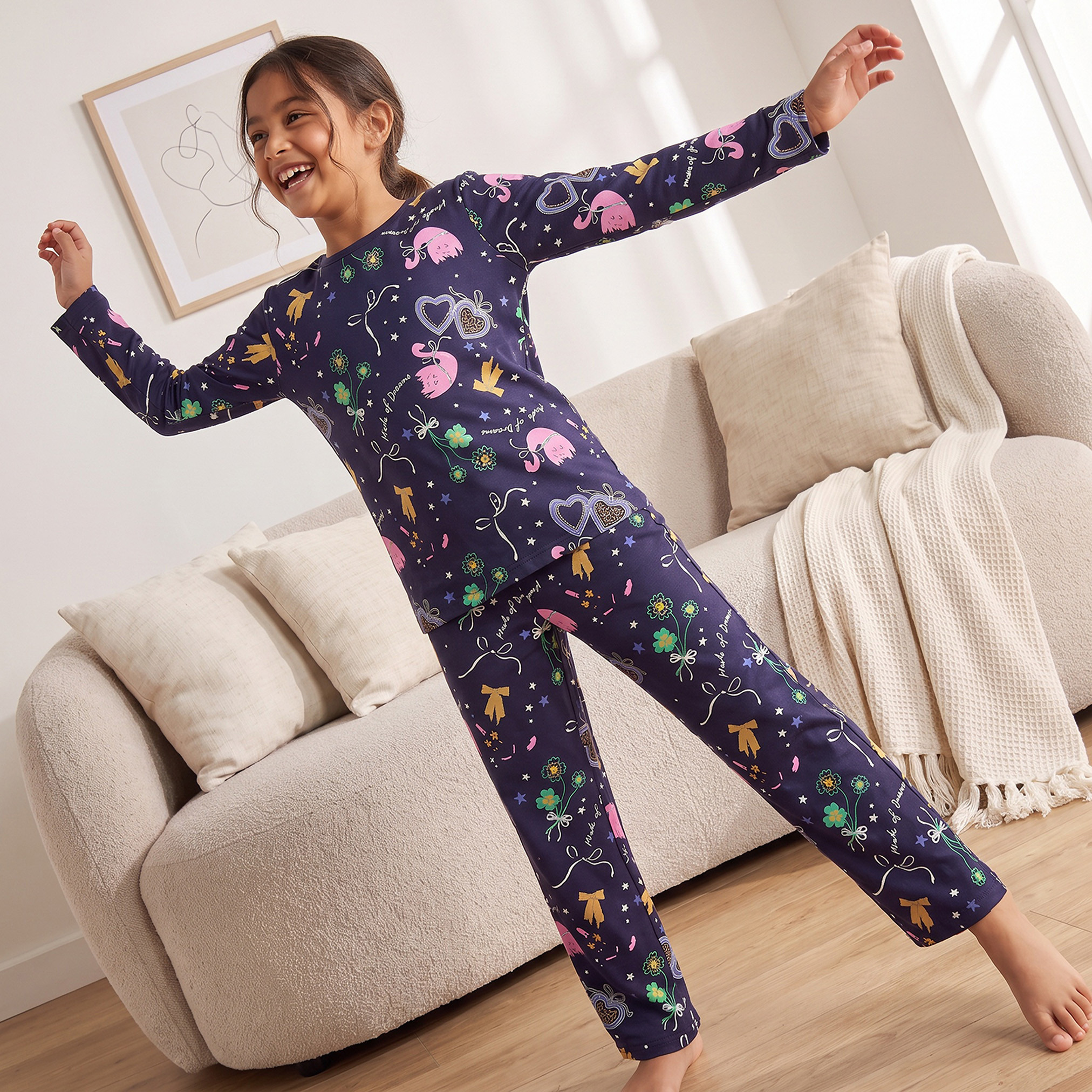 طقم بيجاما قطن بياقة ضيقة وأكمام طويلة وطبعات من جونيورز-girls-clothing-nightwear-image-5