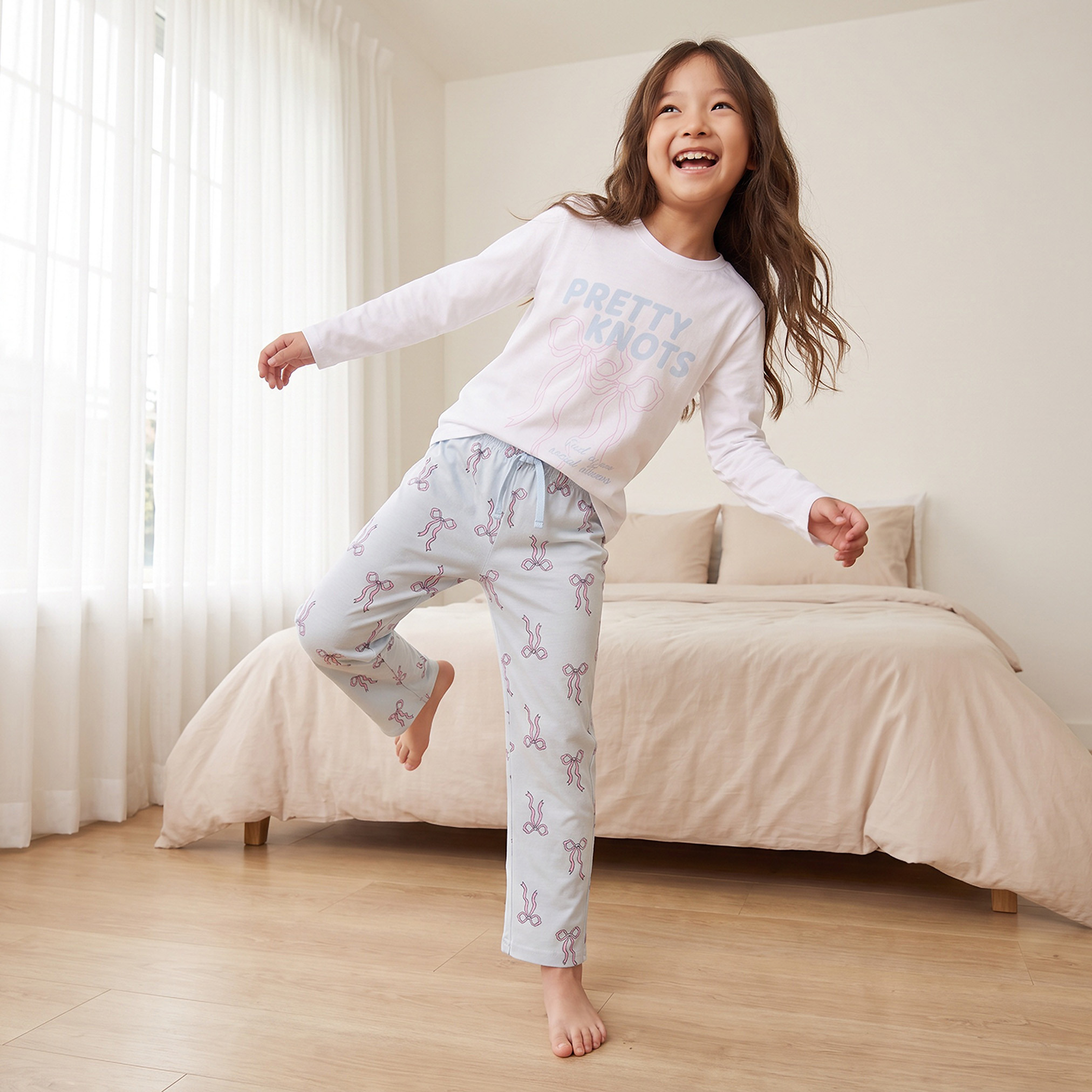 Juniors Cotton Crew Neck Long Sleeves Pyjama Set with Bow Print-girls-clothing-nightwear-image-1