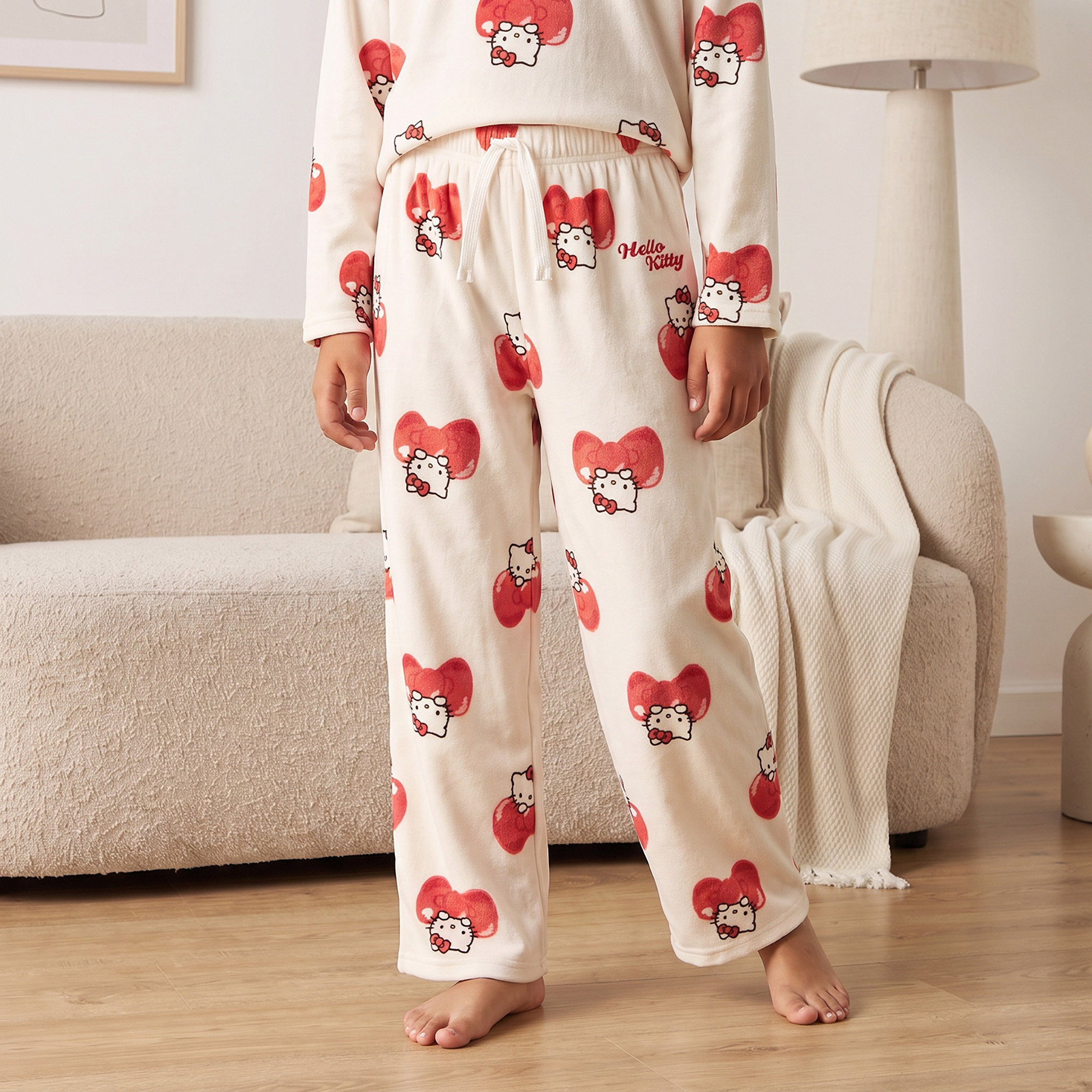 طقم بيجاما قطن بياقة ضيقة وأكمام طويلة وطبعات هالو كيتي من سانريو-girls-clothing-nightwear-image-3