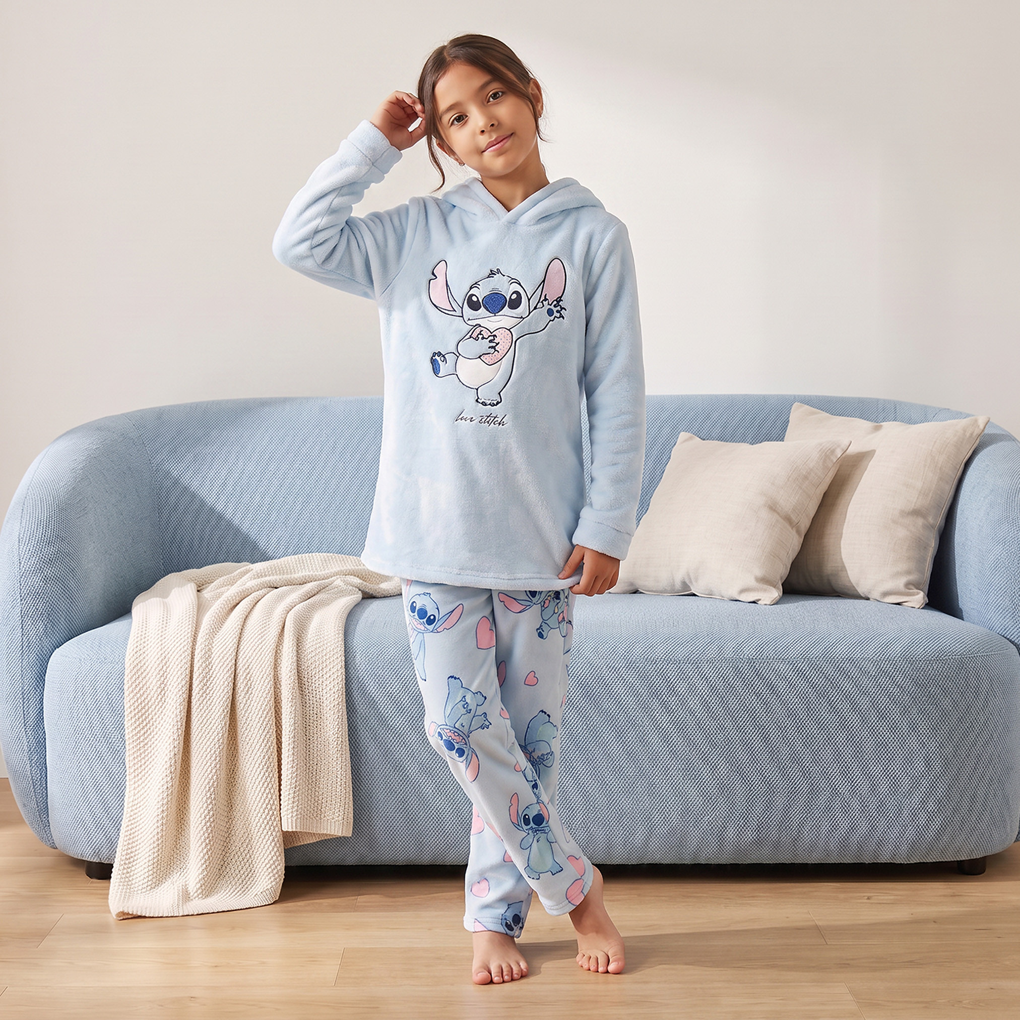 طقم بيجاما قطن بقبعة وأكمام طويلة وطبعات ستيتش-girls-clothing-nightwear-image-5