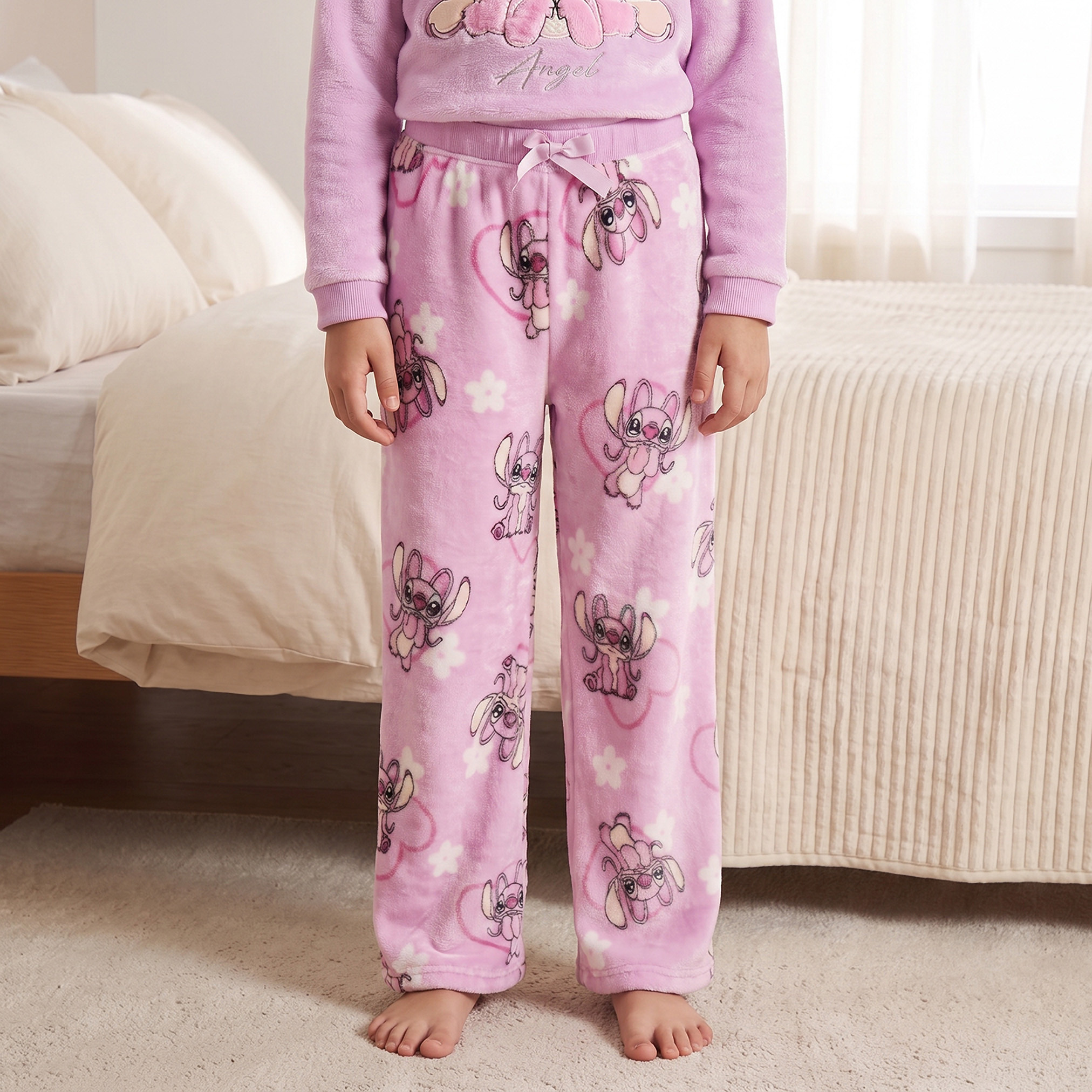 طقم بيجاما بطبعات آنجل وياقة ضيقة وأكمام طويلة من ديزني-girls-clothing-nightwear-image-4