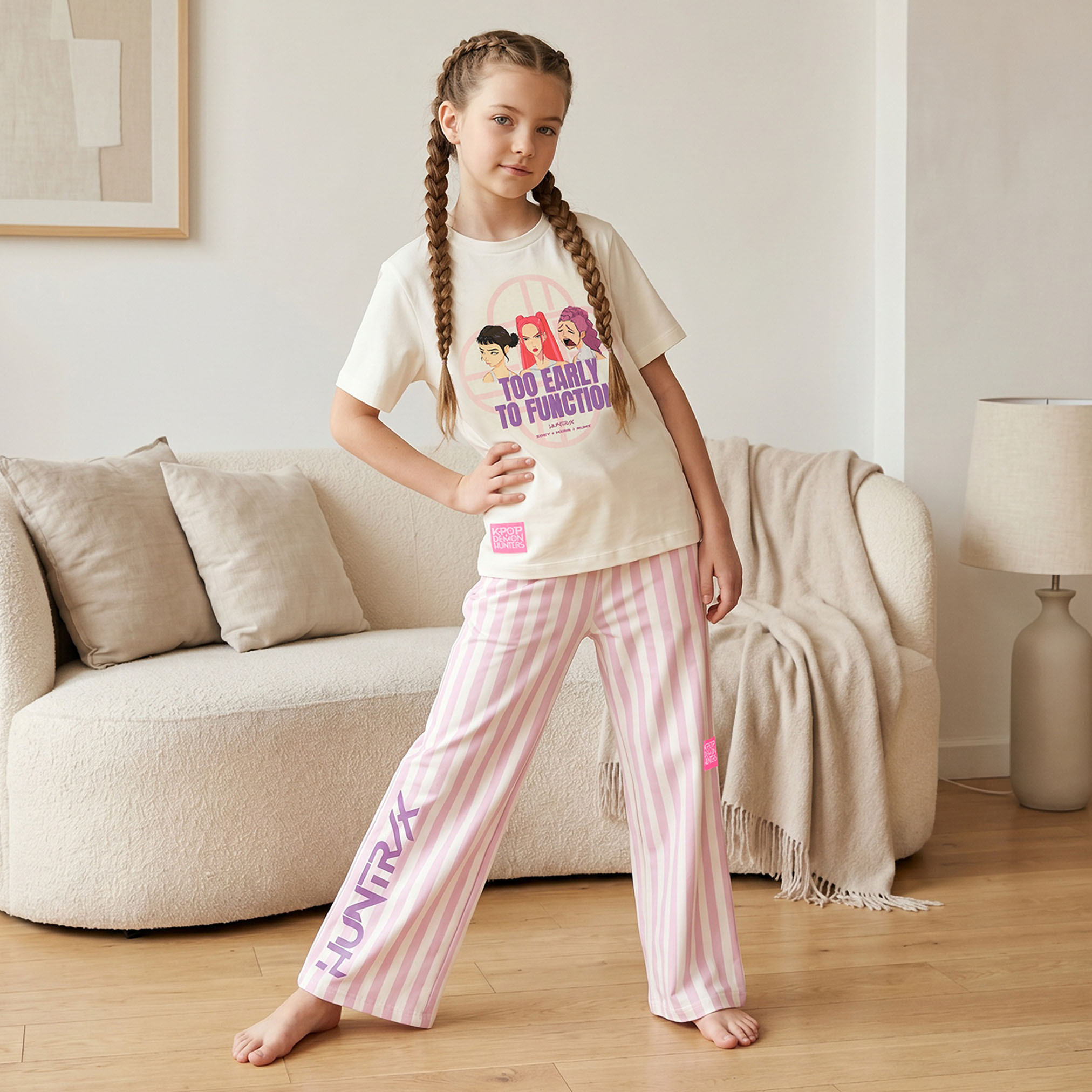 Netflix Cotton Crew Neck Short Sleeves Pyjama Set with KPop Demon Hunters Print-girls-clothing-nightwear-image-1