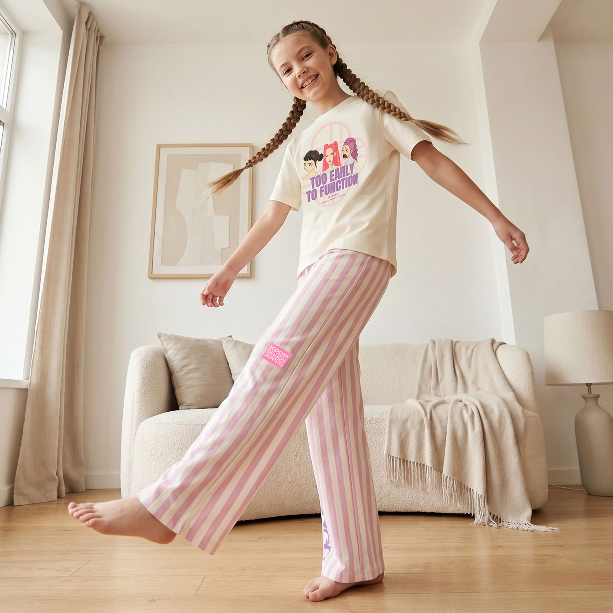Netflix Cotton Crew Neck Short Sleeves Pyjama Set with KPop Demon Hunters Print-girls-clothing-nightwear-image-7
