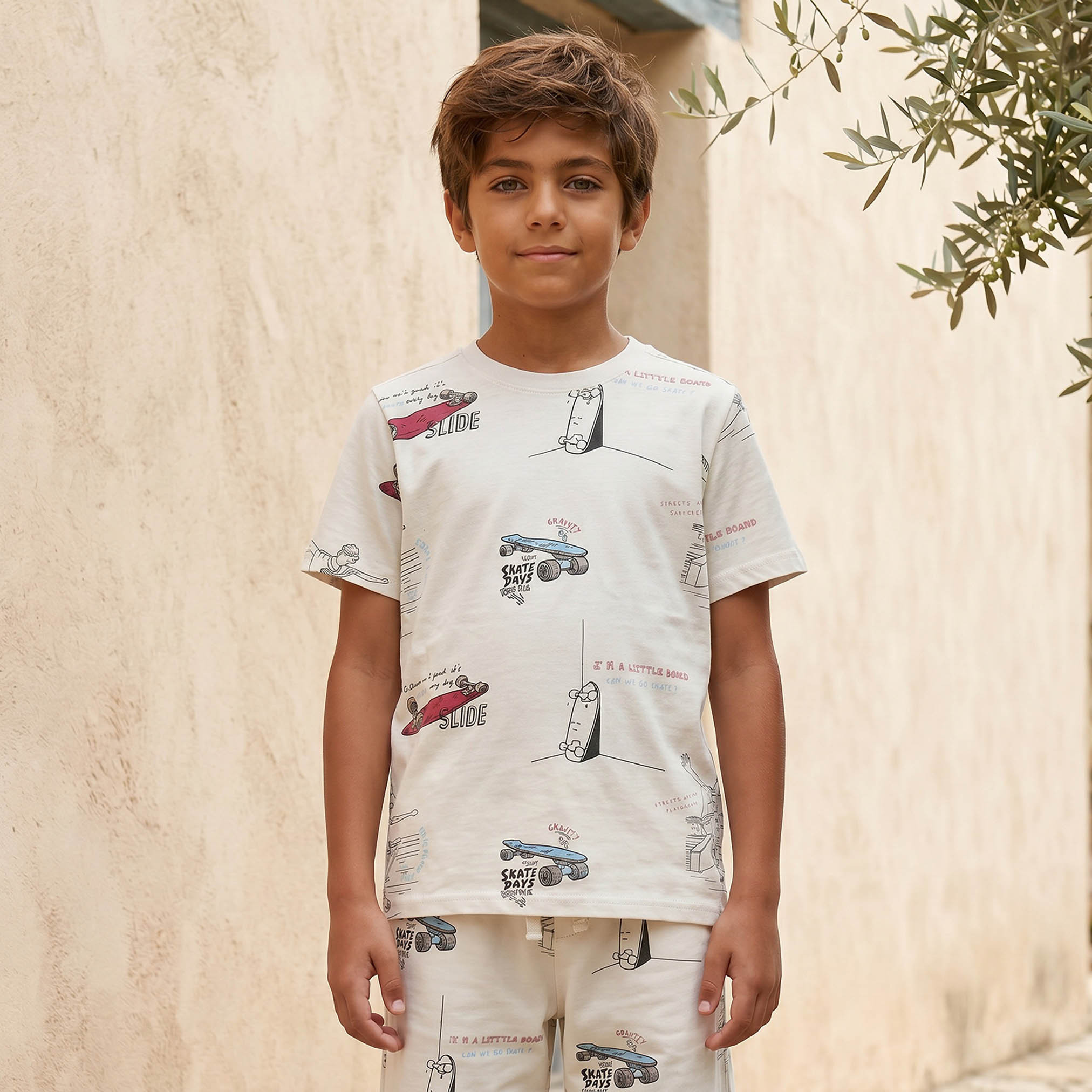 تيشيرت بياقة ضيقة وأكمام قصيرة وطبعات من جونيورز-boys-clothing-tshirtsandpolos-image-1