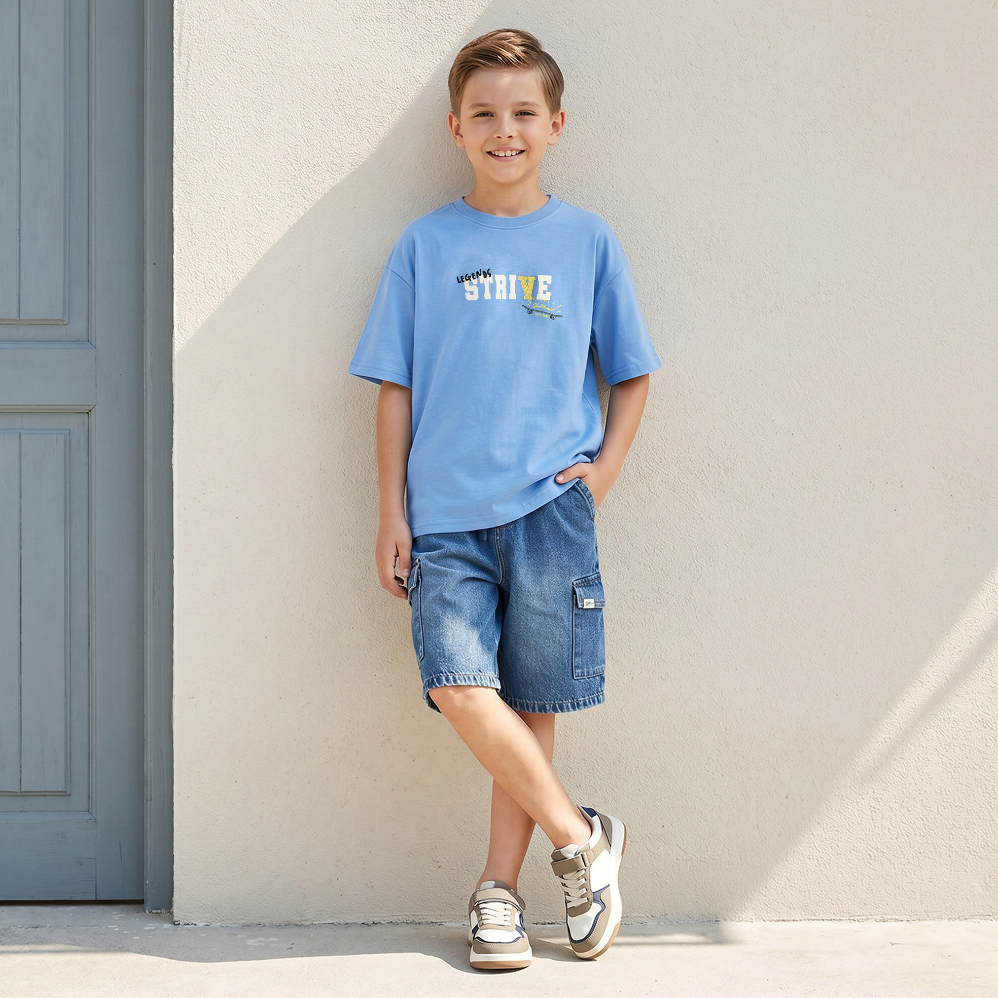 تيشيرت بياقة ضيقة وأكمام قصيرة وطبعات من جونيورز-boys-clothing-tshirtsandpolos-image-2