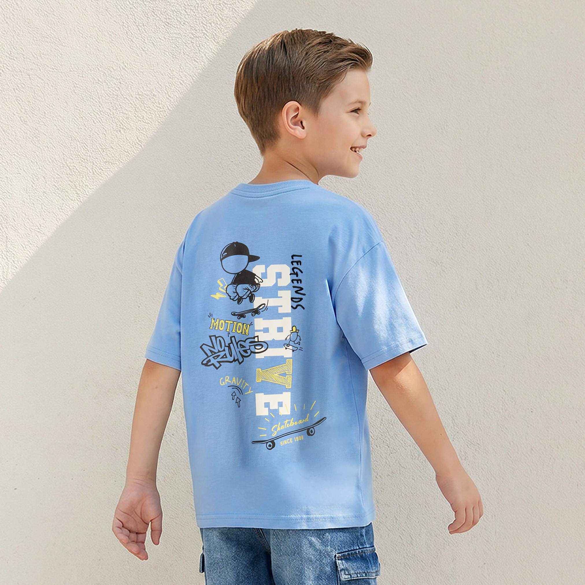 تيشيرت بياقة ضيقة وأكمام قصيرة وطبعات من جونيورز-boys-clothing-tshirtsandpolos-image-3