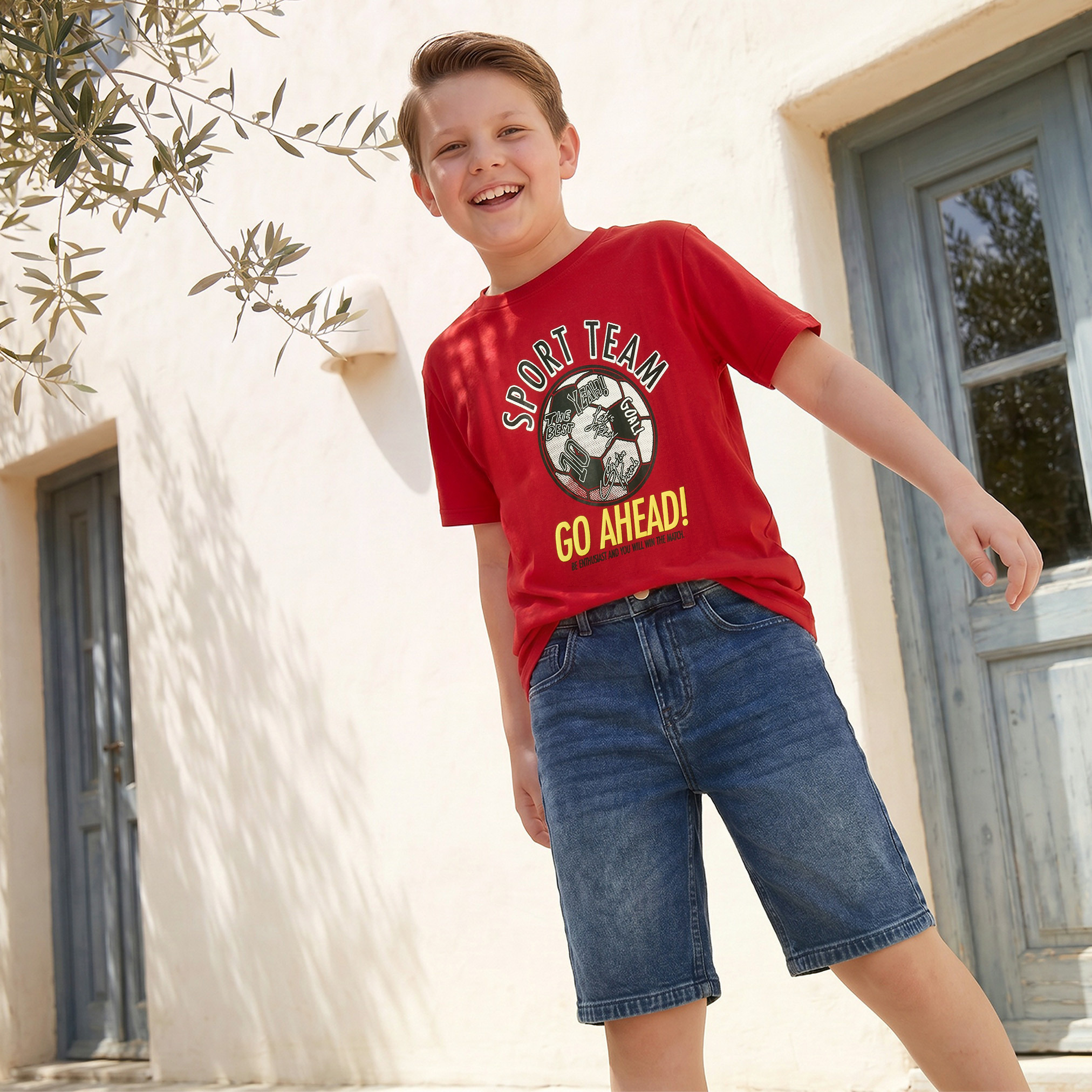 تيشيرت بطبعات كرة القدم وياقة ضيقة وأكمام قصيرة من جونيورز-boys-clothing-tshirtsandpolos-image-5