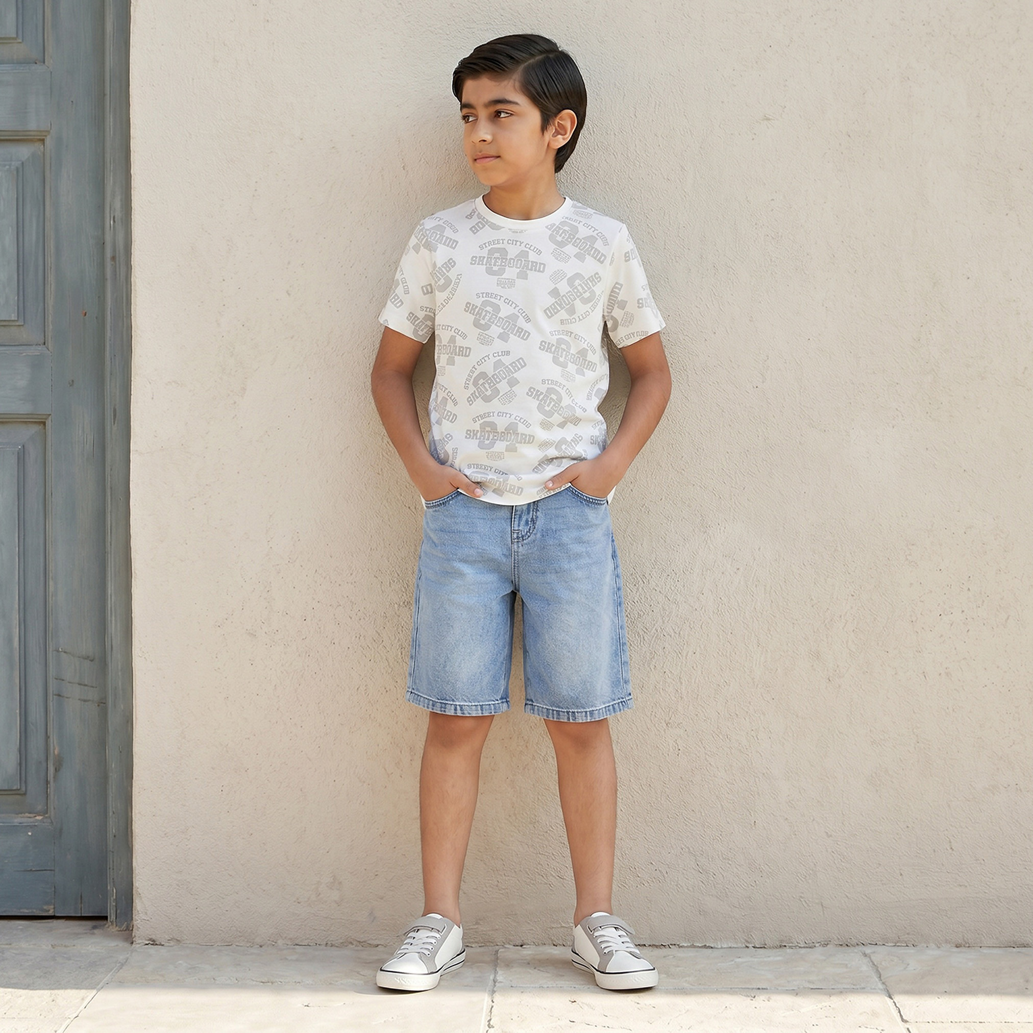 تيشيرت بياقة ضيقة وأكمام قصيرة وطبعات من جونيورز-boys-clothing-tshirtsandpolos-image-2