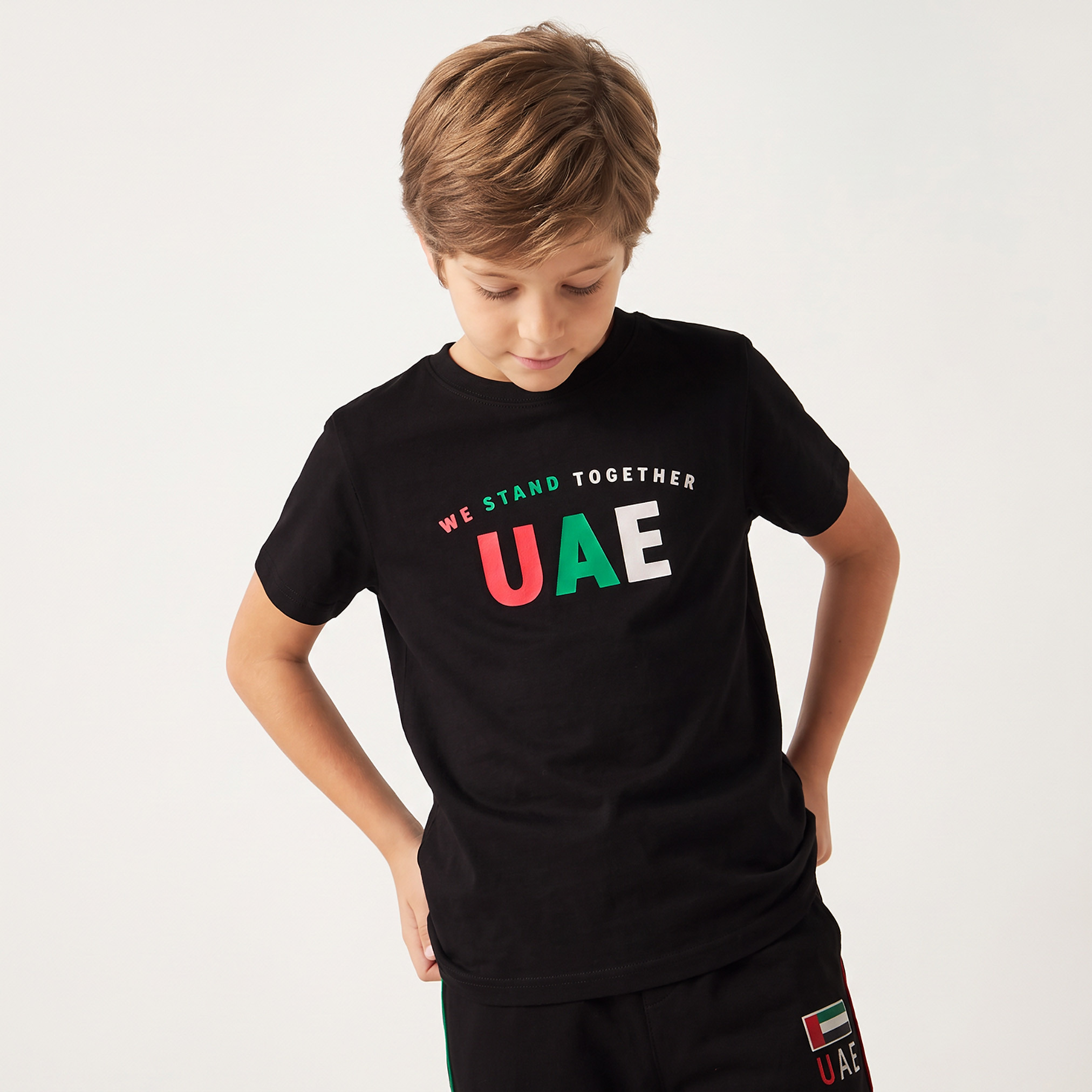 تيشيرت بياقة ضيقة وأكمام قصيرة وطبعات من جونيورز-boys-clothing-tshirtsandpolos-image-1